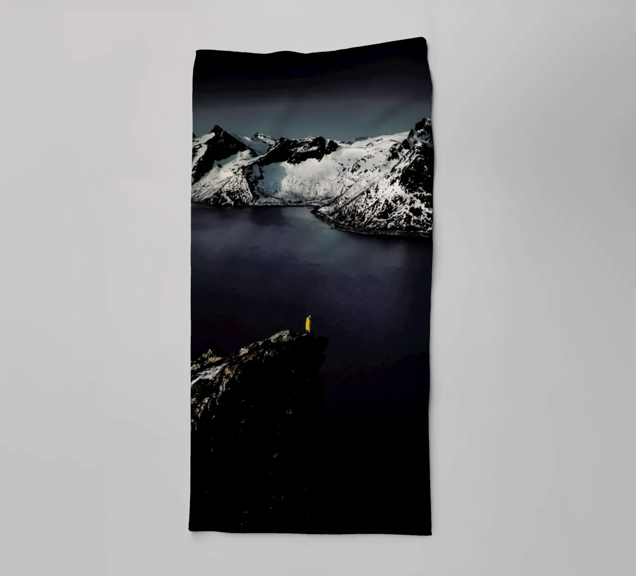 Diving Point towel by EyeEm Mobile GmbH