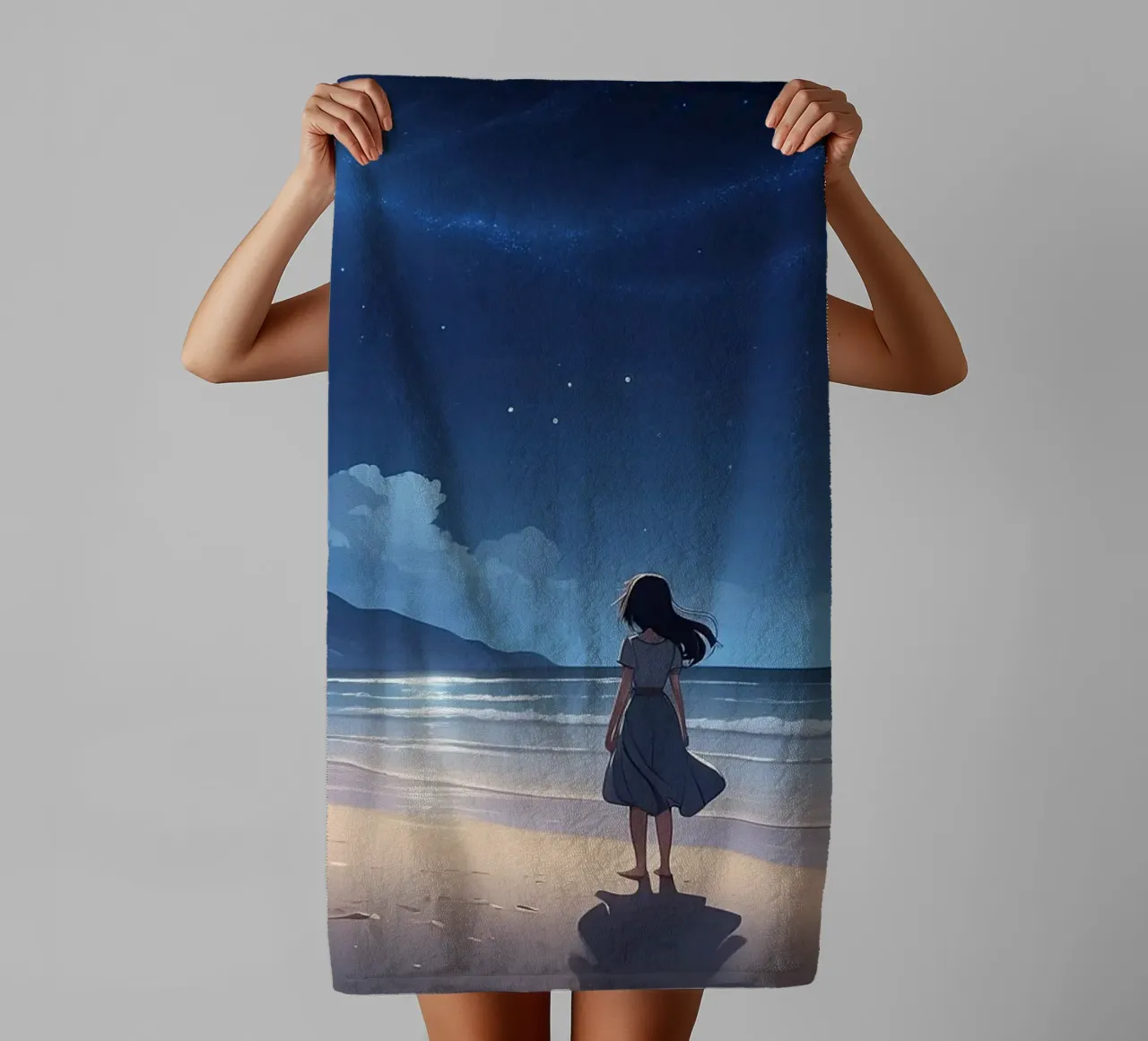 Giovane donna in piedi su una spiaggia serena di notte, guardando asciugamano da bagno da DesignDoodle