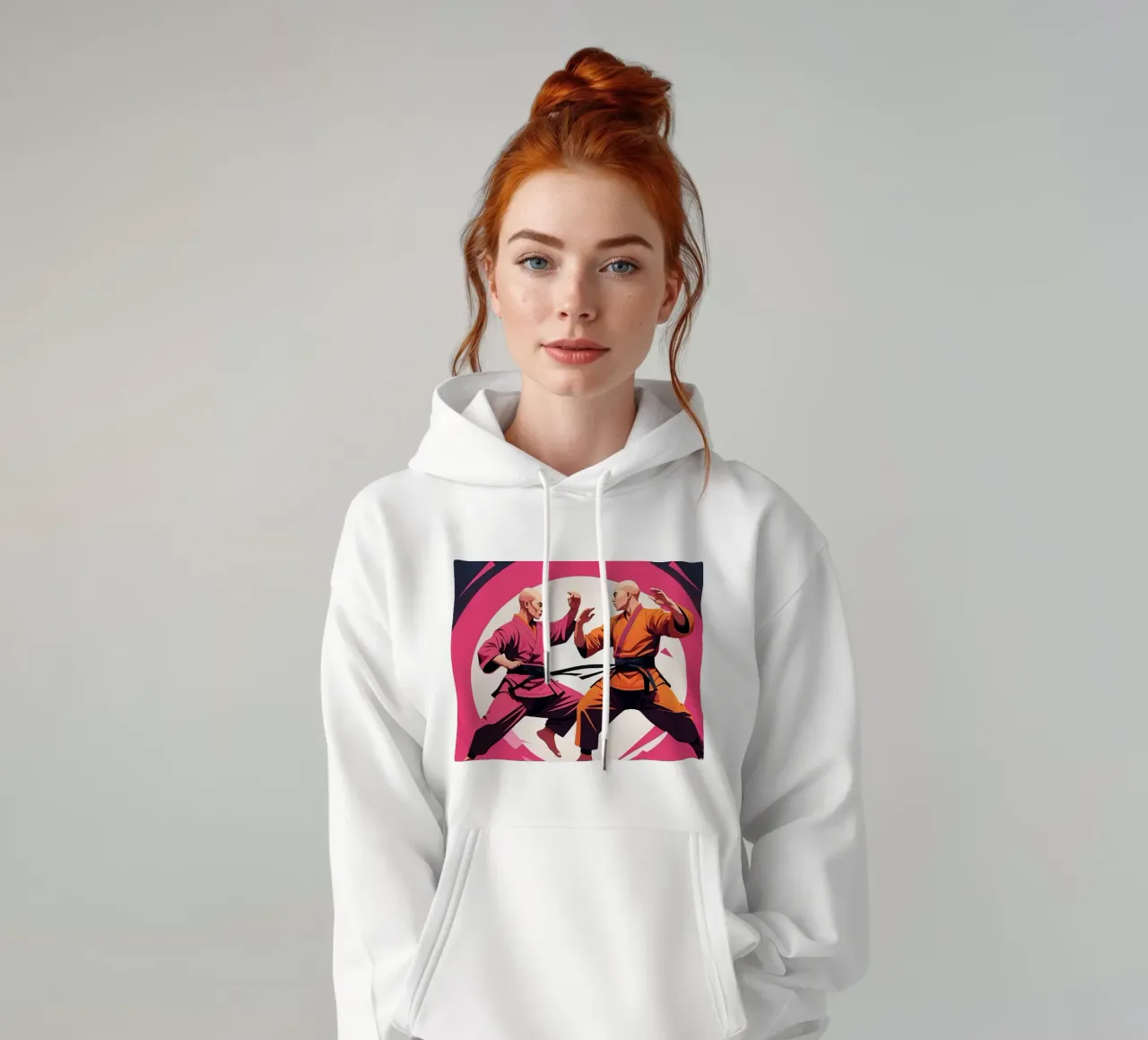 Due artisti marziali si sfidano in un duello felpa con cappuccio da DesignDoodle