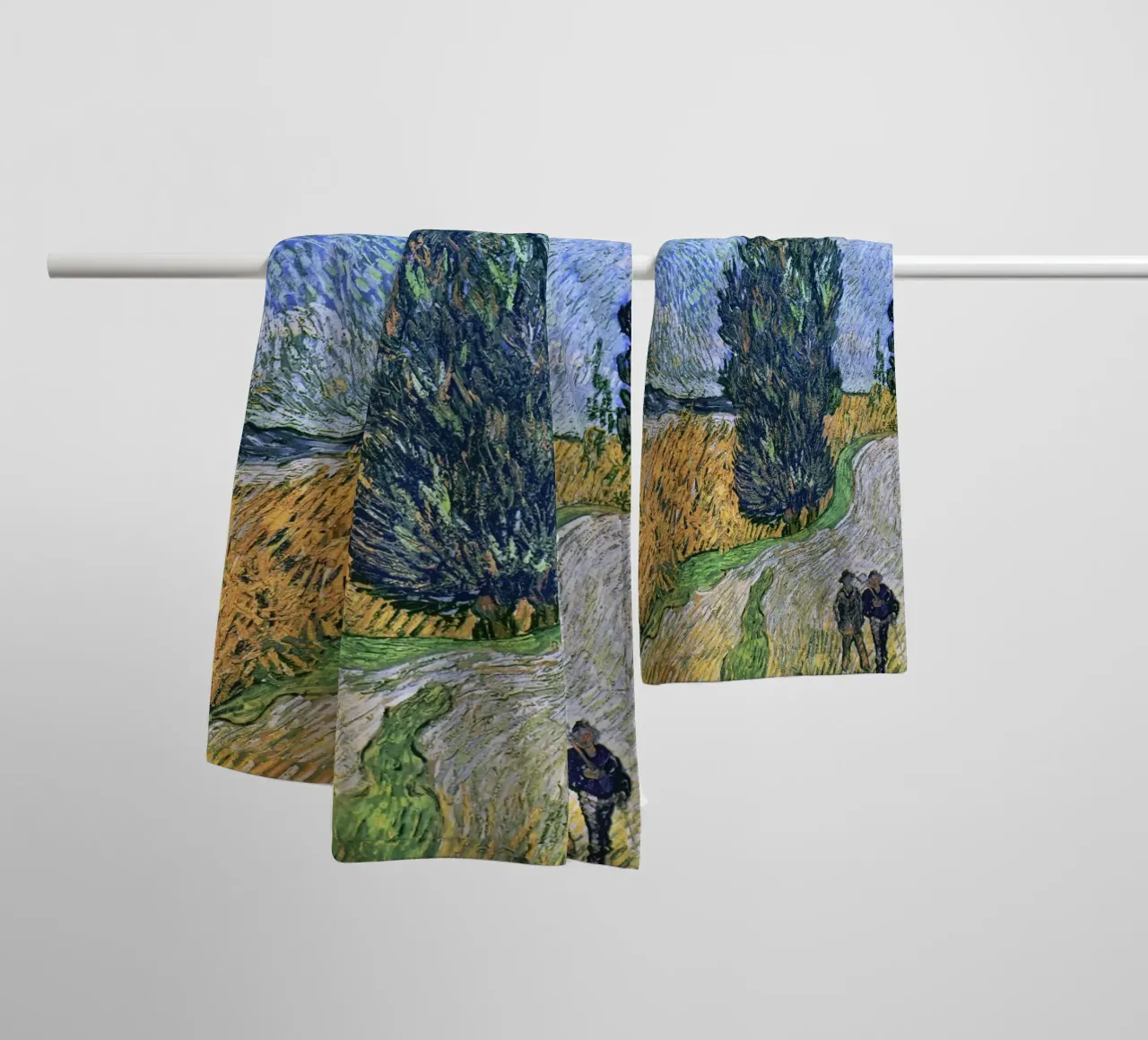 Strada con cipresso e stella di Vincent van Gogh (1890) asciugamano da bagno da Venus Art