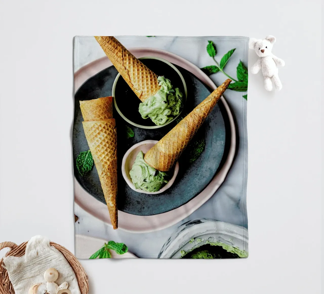 Minz Eis Fleecedecke von Eat this