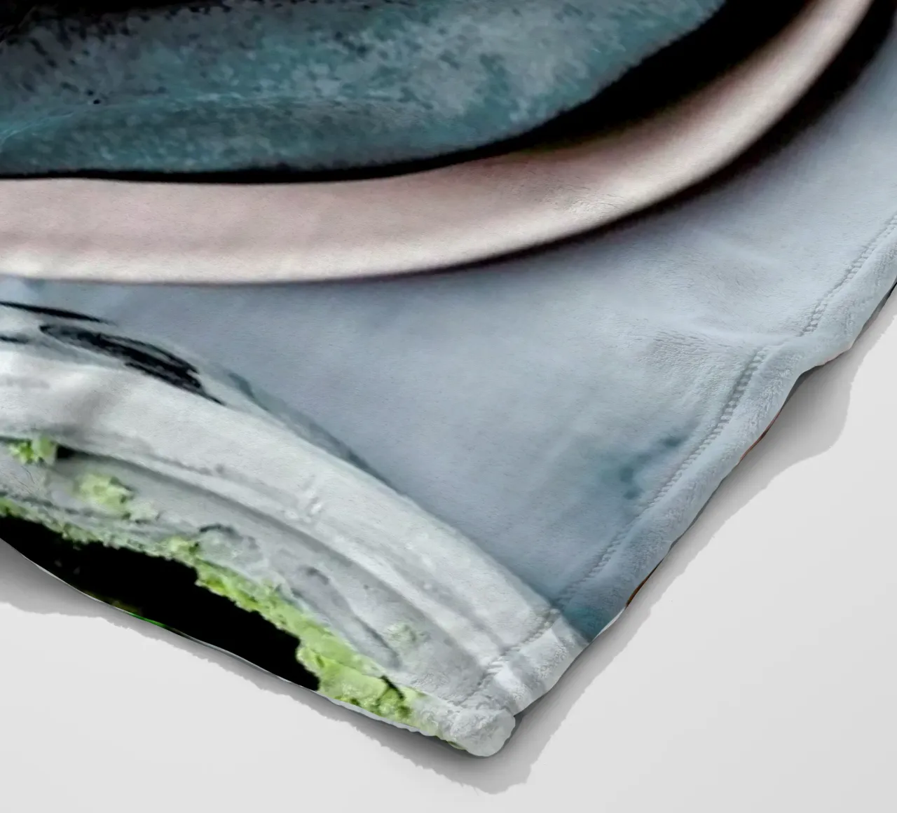Minz Eis fleece blanket by Eat this