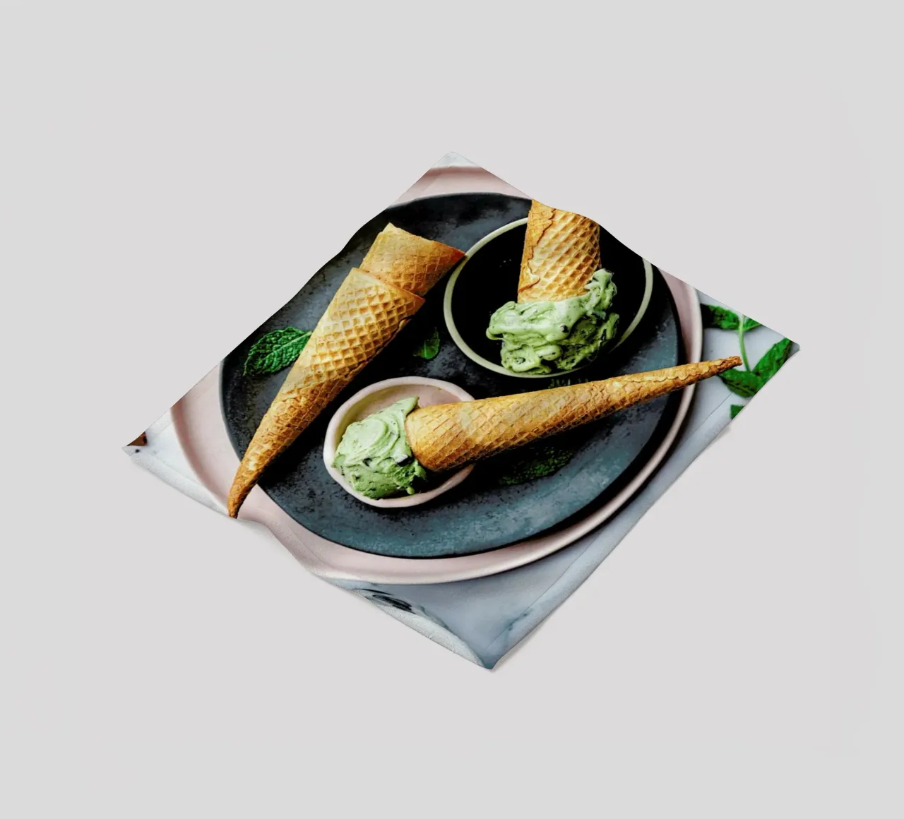 Minz Eis fleece blanket by Eat this