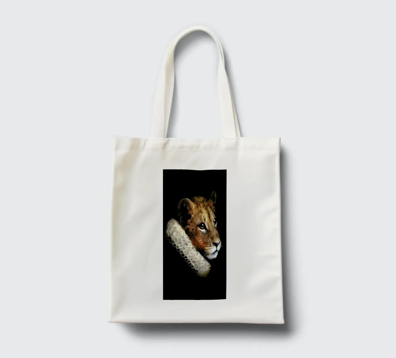 Nova tote bag by Tein Lucasson