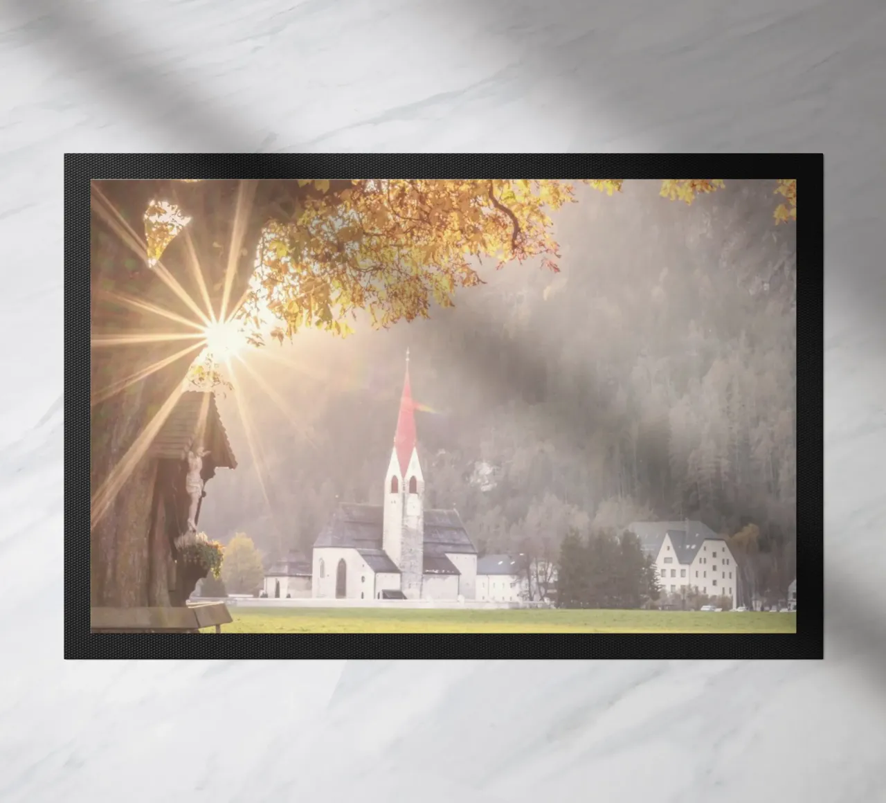 Luce dorata e silenzio Cappella d'autunno in Alto Adige zerbino da Dagmar Pels