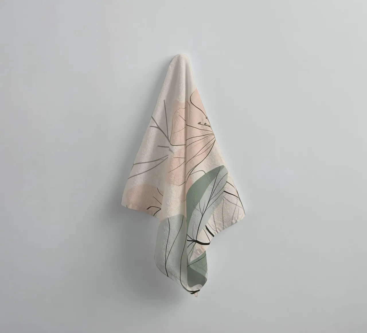 Élégant motif floral aux couleurs douces et délicates. serviette de bain de DesignDoodle
