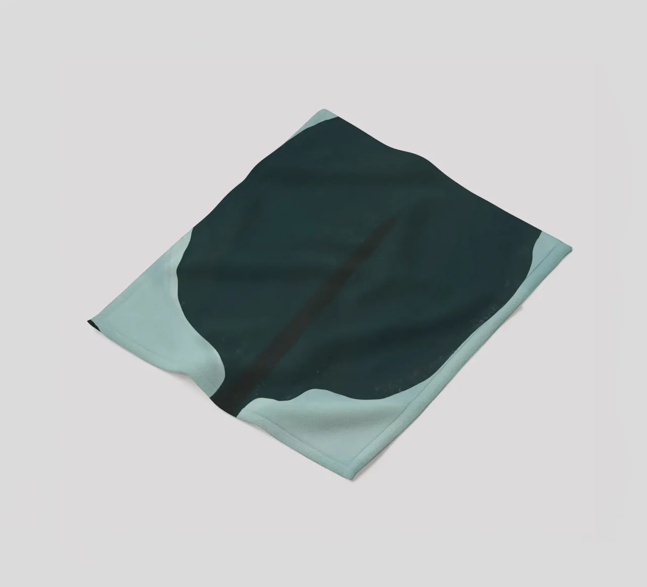 Silhouette di un albero scuro coperta in pile da Little Dean