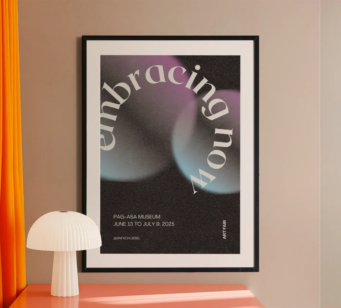 EMBRACING NOW poster da SMRT STUDIO