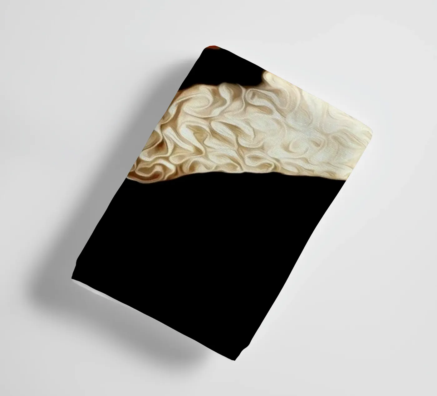 Bruin badhanddoek van Tein Lucasson