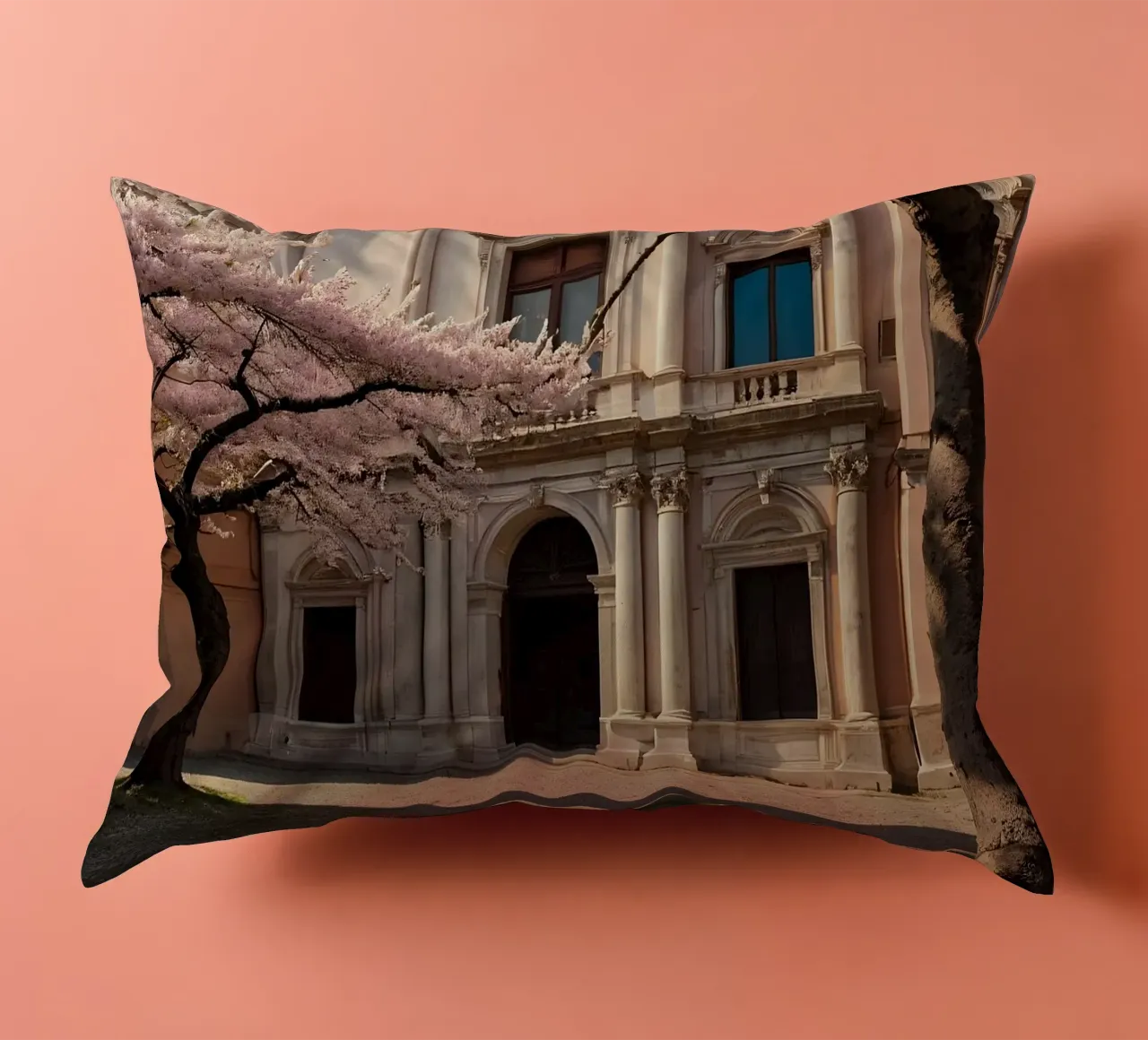 Bellissimi alberi di ciliegio in fiore vicino all'arco storico cuscino da DesignDoodle