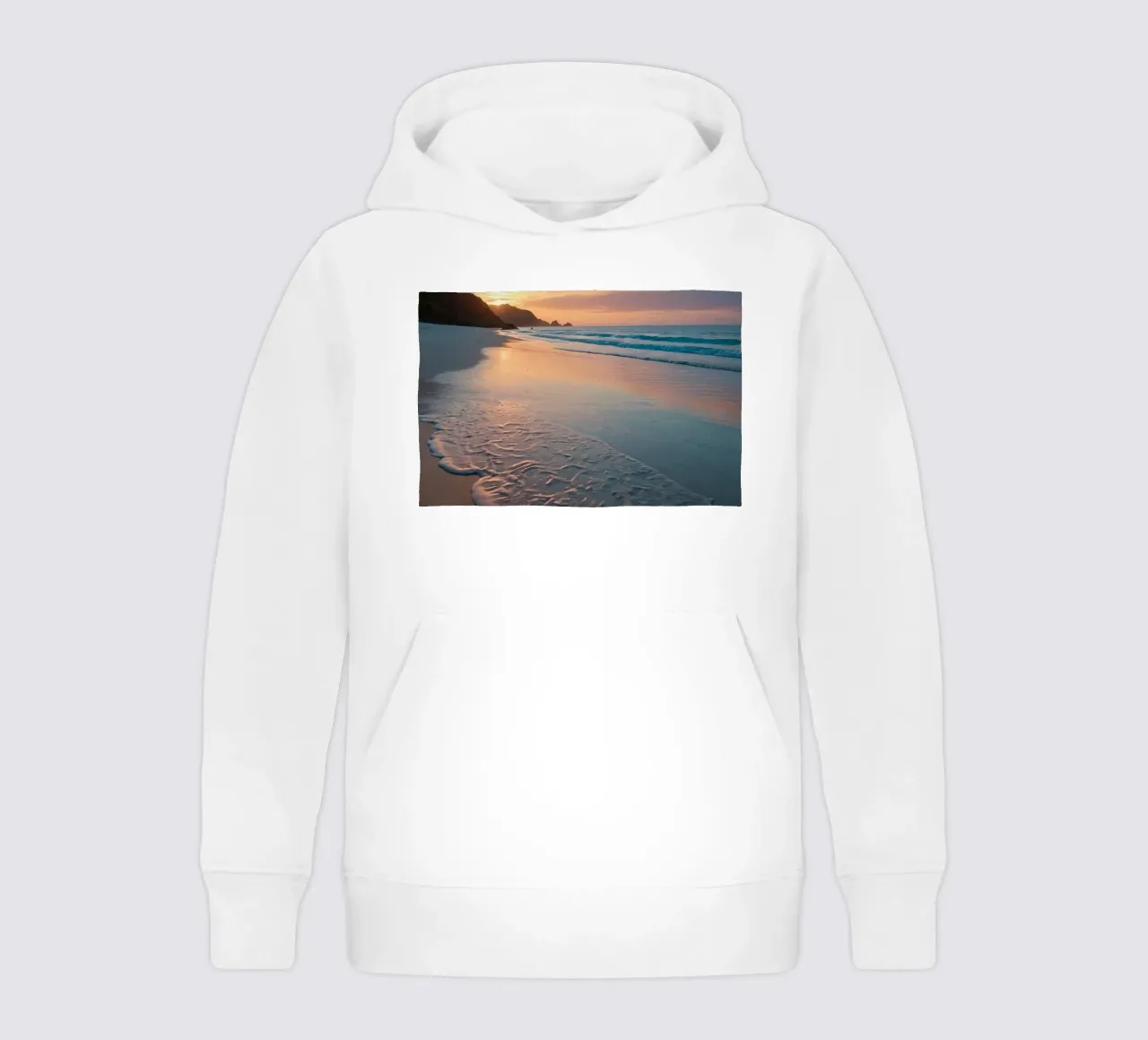 Atardecer en una playa tranquila con suaves olas sudadera con capucha para niño de DesignDoodle
