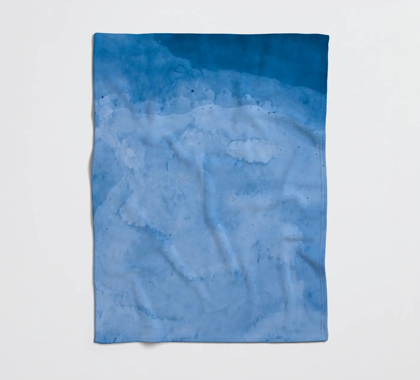 Wellen weiß Fleecedecke von Bleu