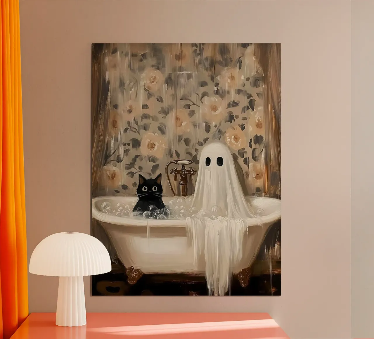 Gatto con fantasma nella vasca da bagno poster con telaio in plastica da Betty Shops