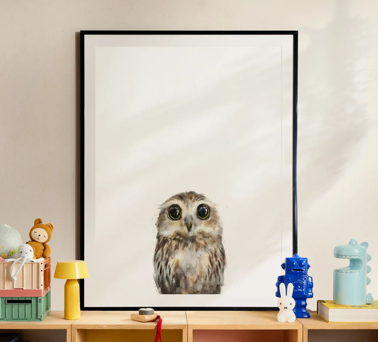 Il pulcino di gufo dagli occhi tondi di Amy Hamilton poster con telaio in alluminio da kbm store