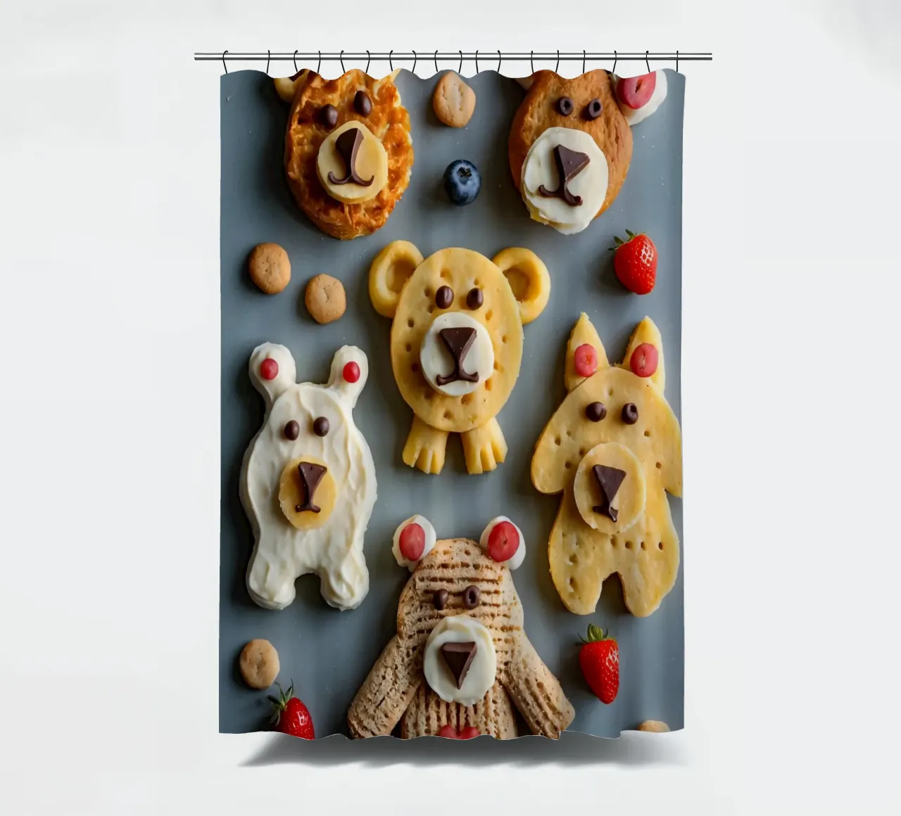 Creatieve koekjes met beerthema, versierd met fruit en chocolade douchegordijn van DesignDoodle