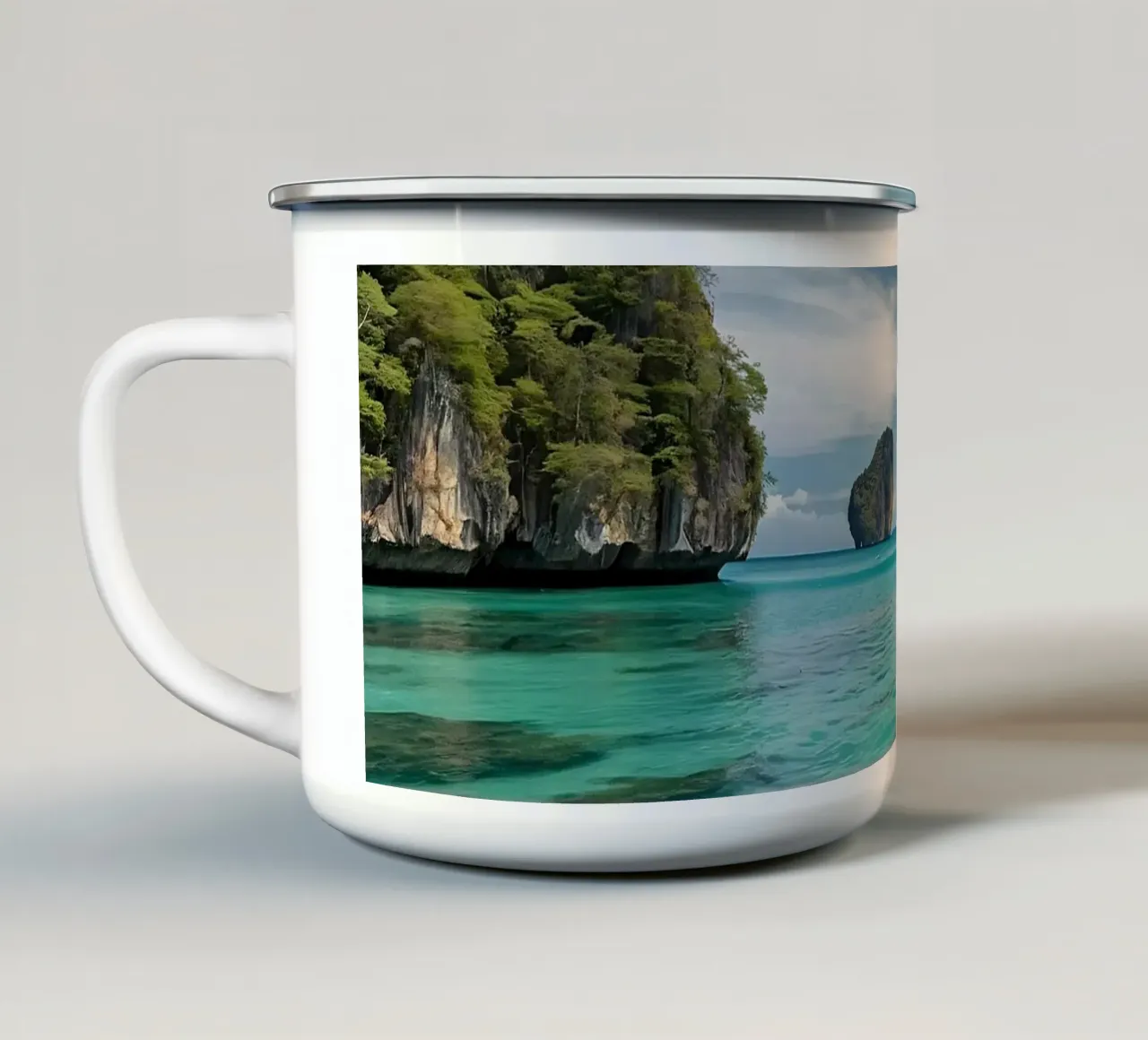 Splendide acque turchesi circondano isole rocciose tazza in smalto da DesignDoodle