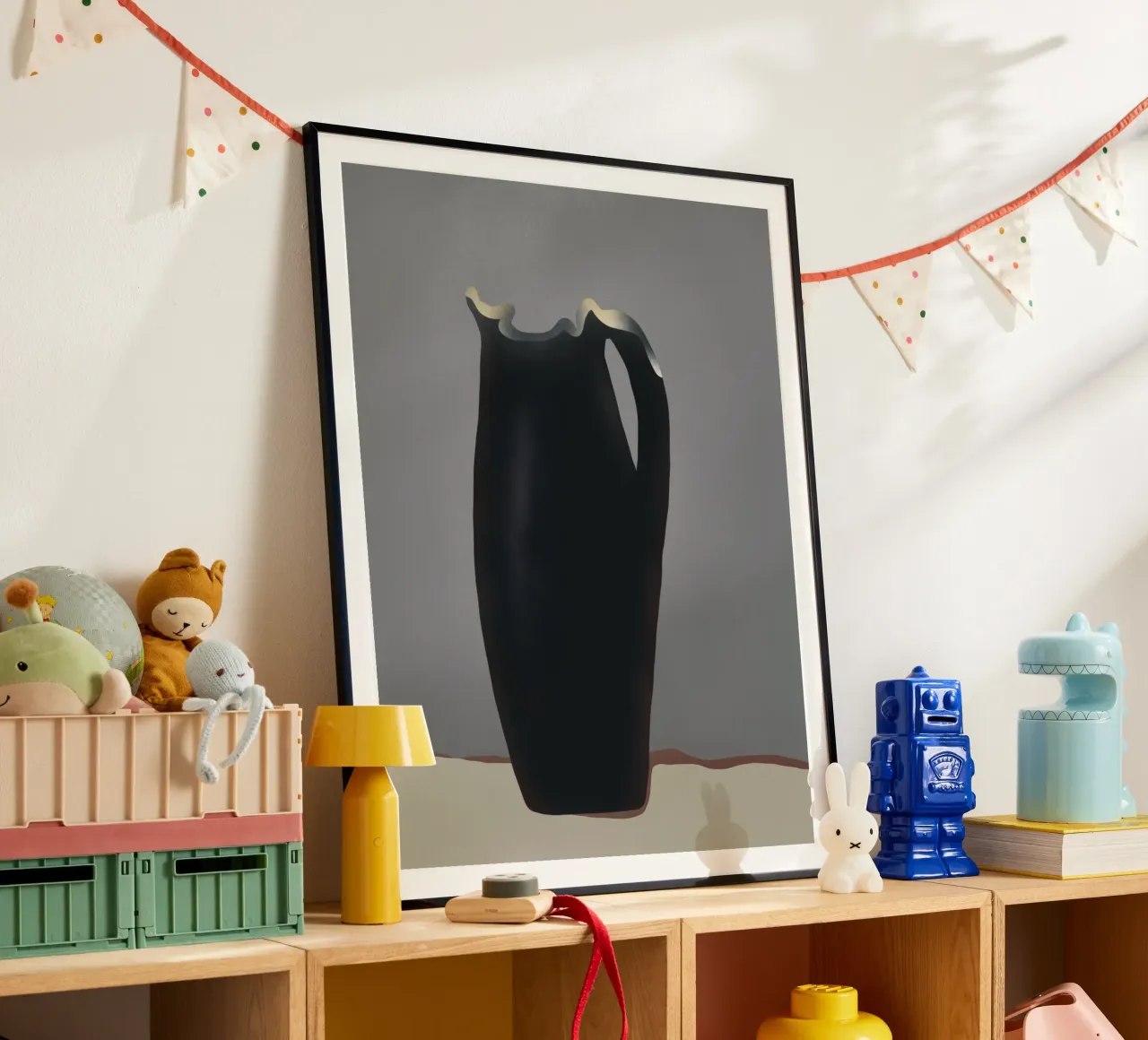 Zerbrochener Krug Poster mit Holzrahmen von Little Dean