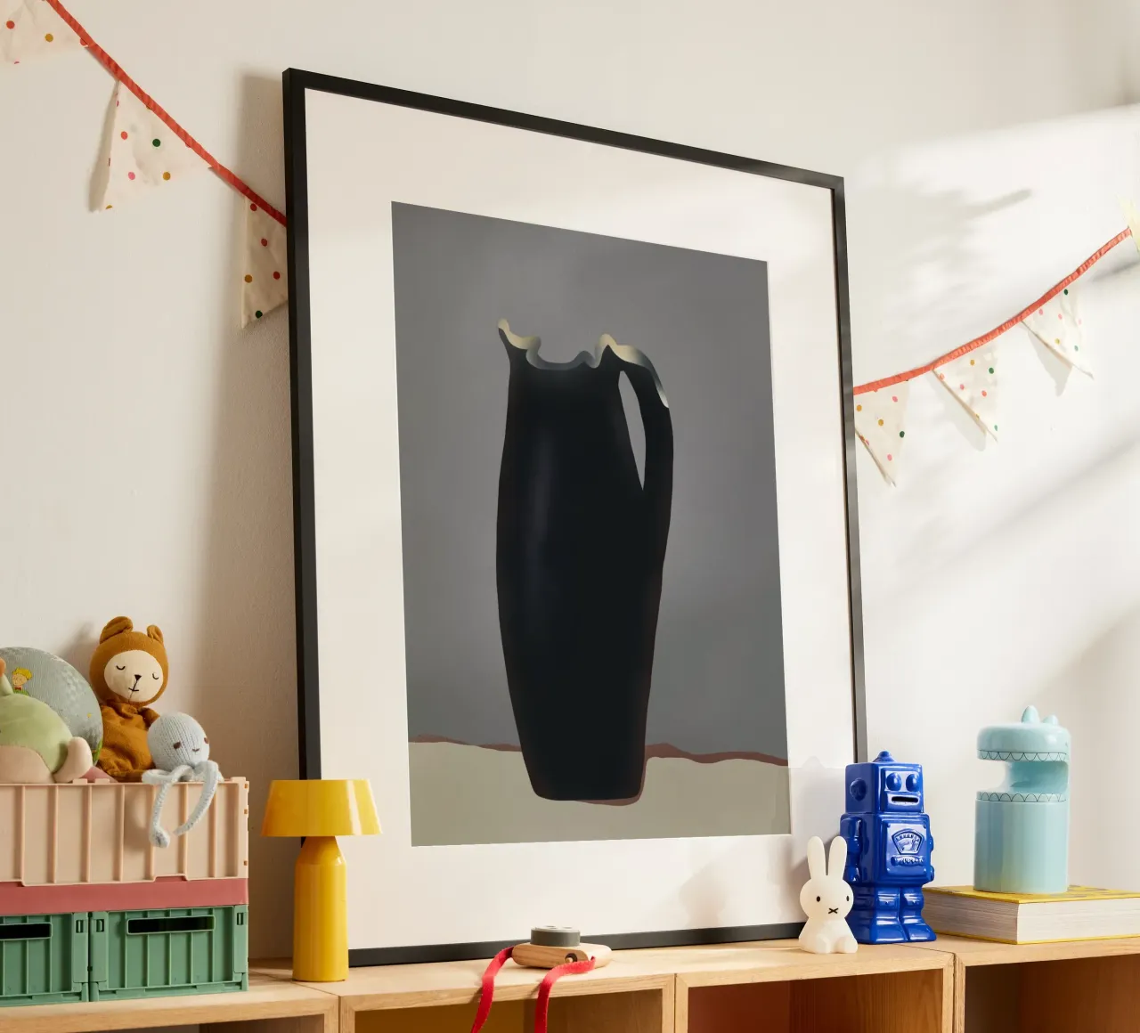 Zerbrochener Krug Poster mit Holzrahmen von Little Dean