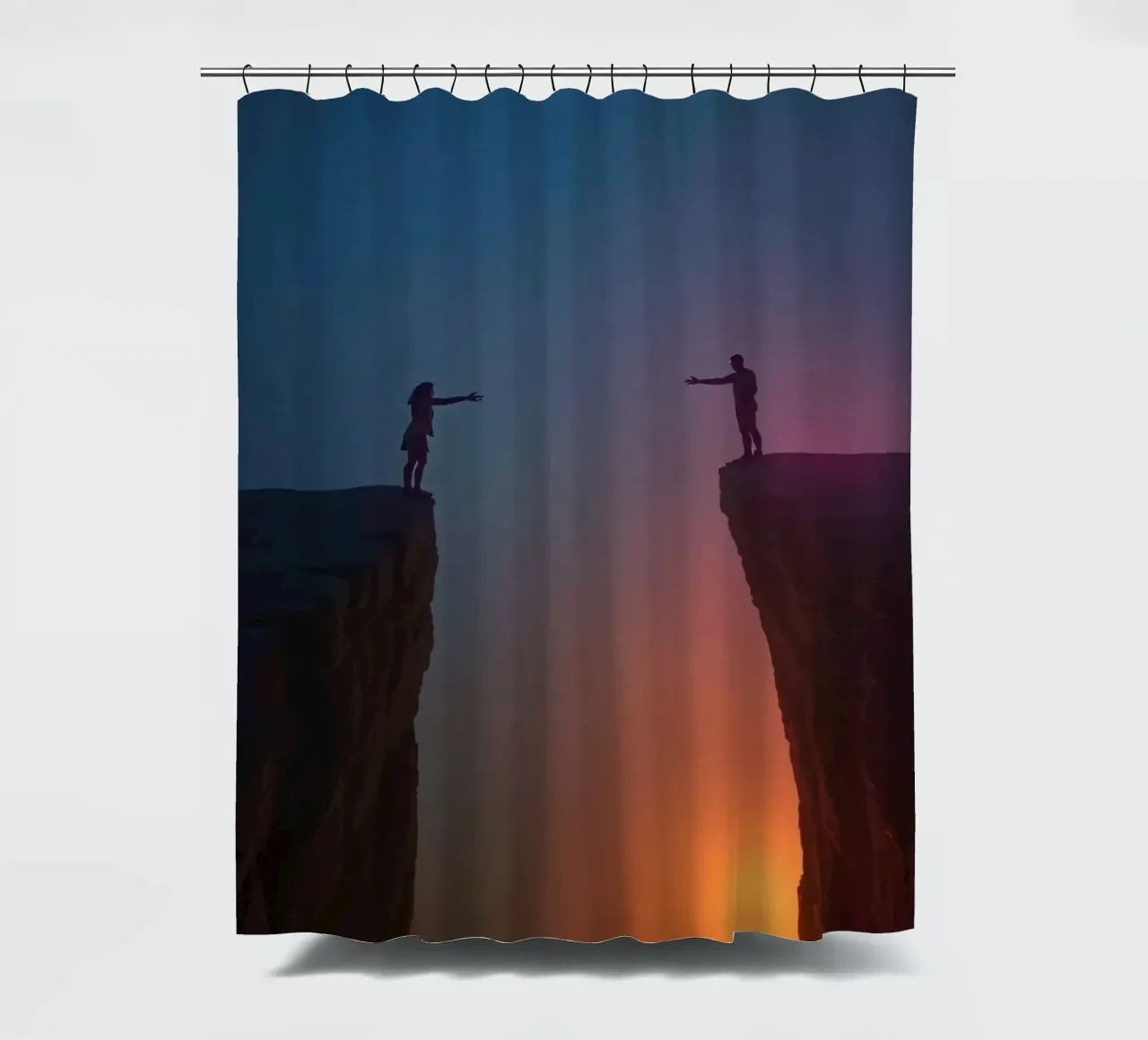 Twee mensen die elkaar de hand reiken over een kloof douchegordijn van DesignDoodle