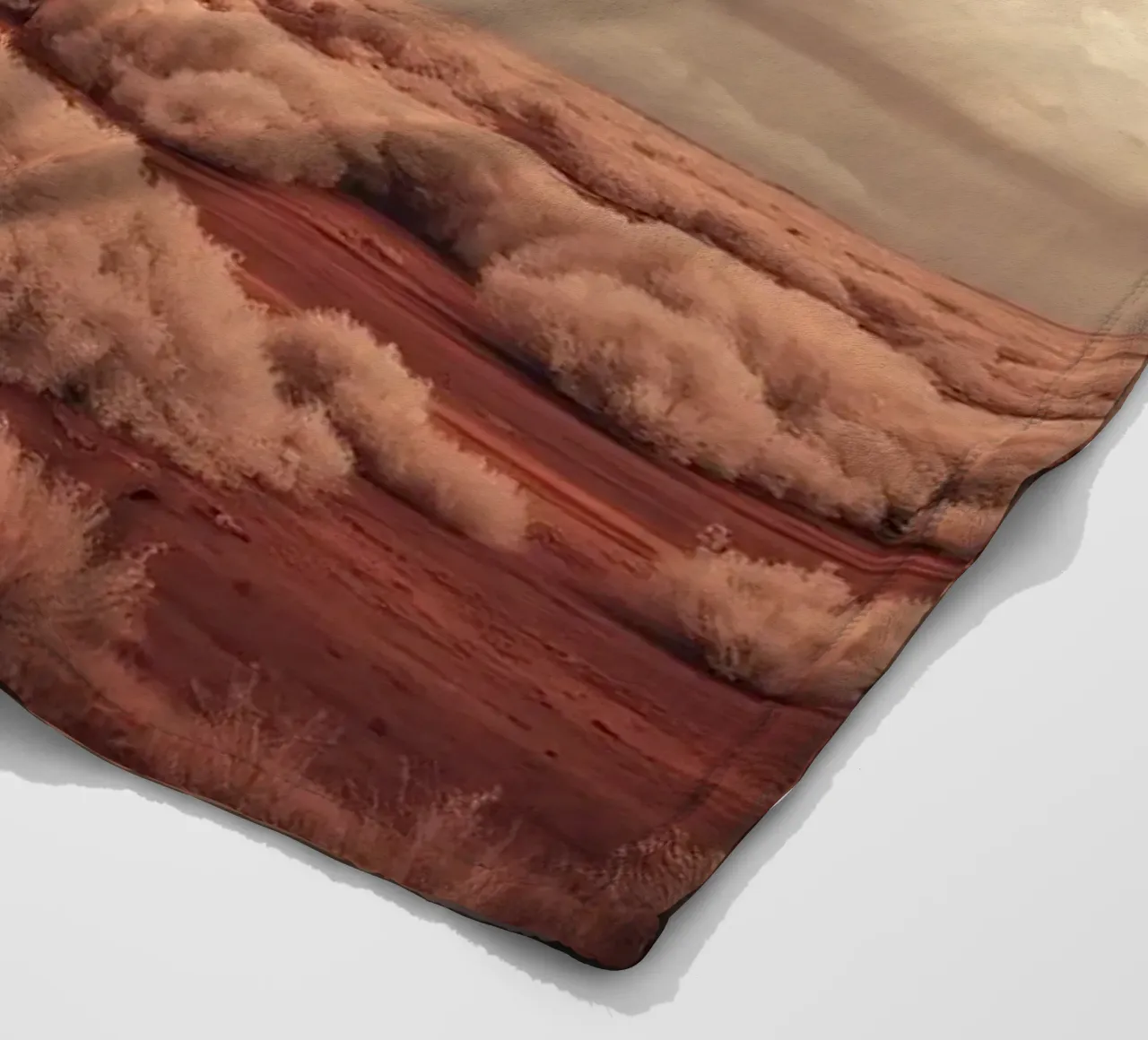 Un vasto paesaggio desertico con nuvole e foreste selvagge coperta in pile da DesignDoodle