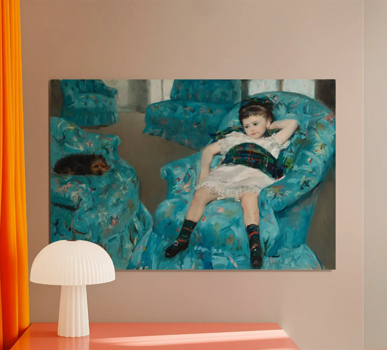 "Bambina in poltrona blu" di Mary Cassatt poster con telaio in legno da Venus Art