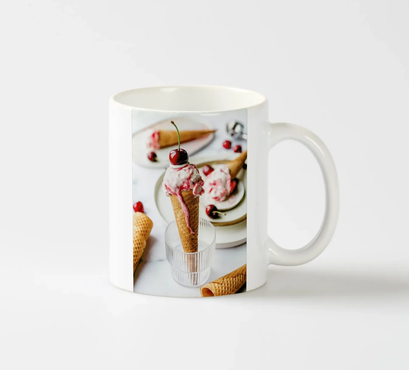 Kirsch Eis ceramic mug by Eat this