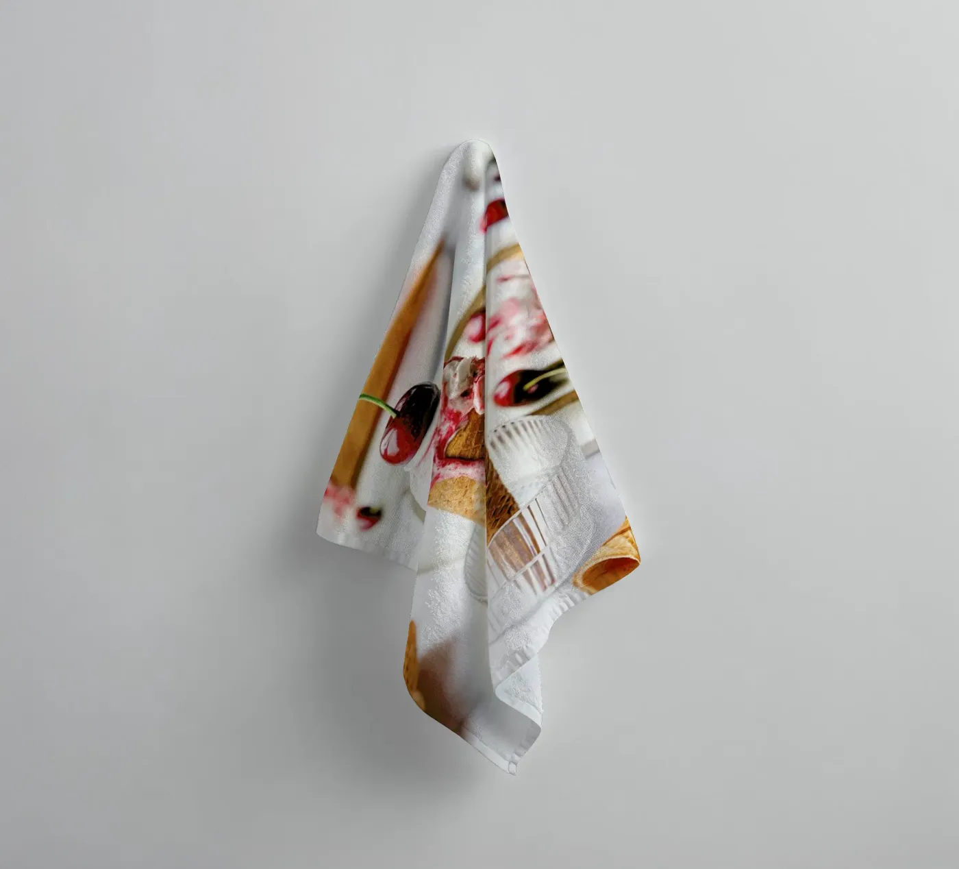 Kirsch Eis towel by Eat this
