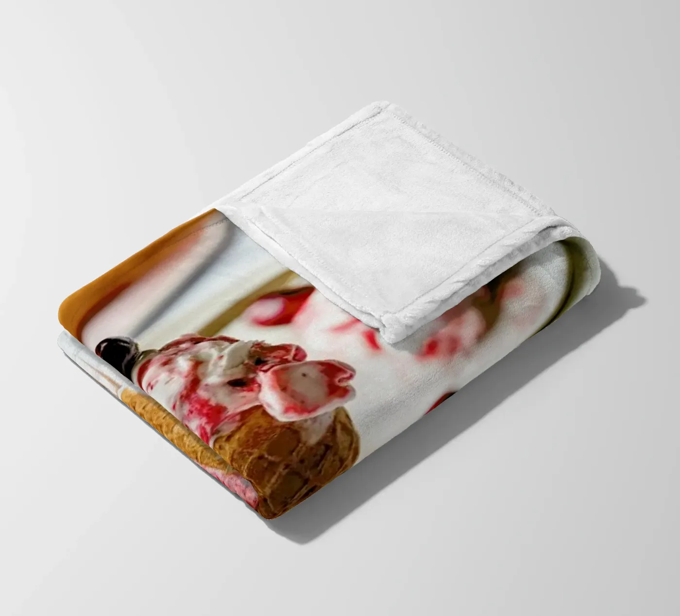 Kirsch Eis fleece blanket by Eat this
