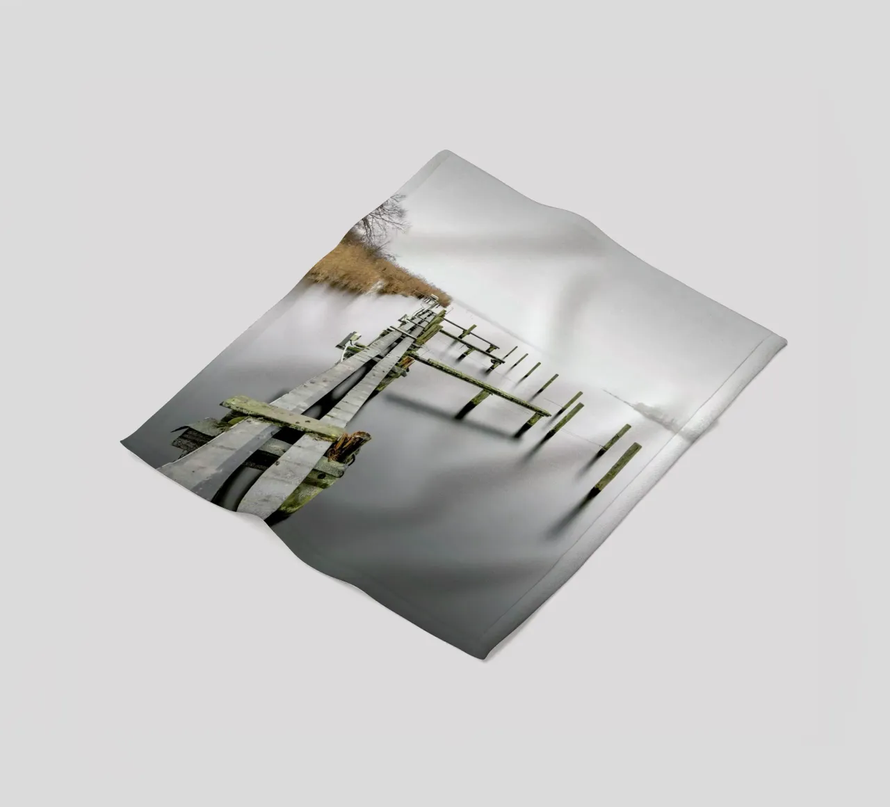 Bathed In Clouds Of Fog | Schwielowsee 2021 coperta in pile da Håggard Photography | Ronny Behnert