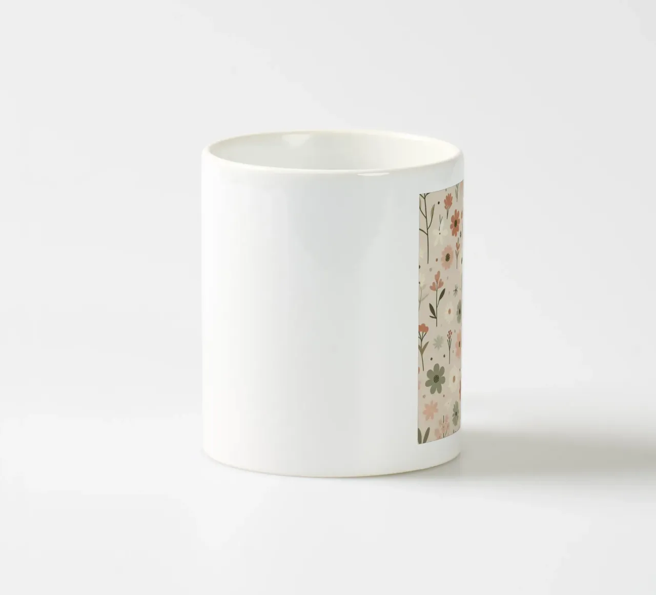 Fiori che sussurrano tazza in ceramica da Botanical Pattern House