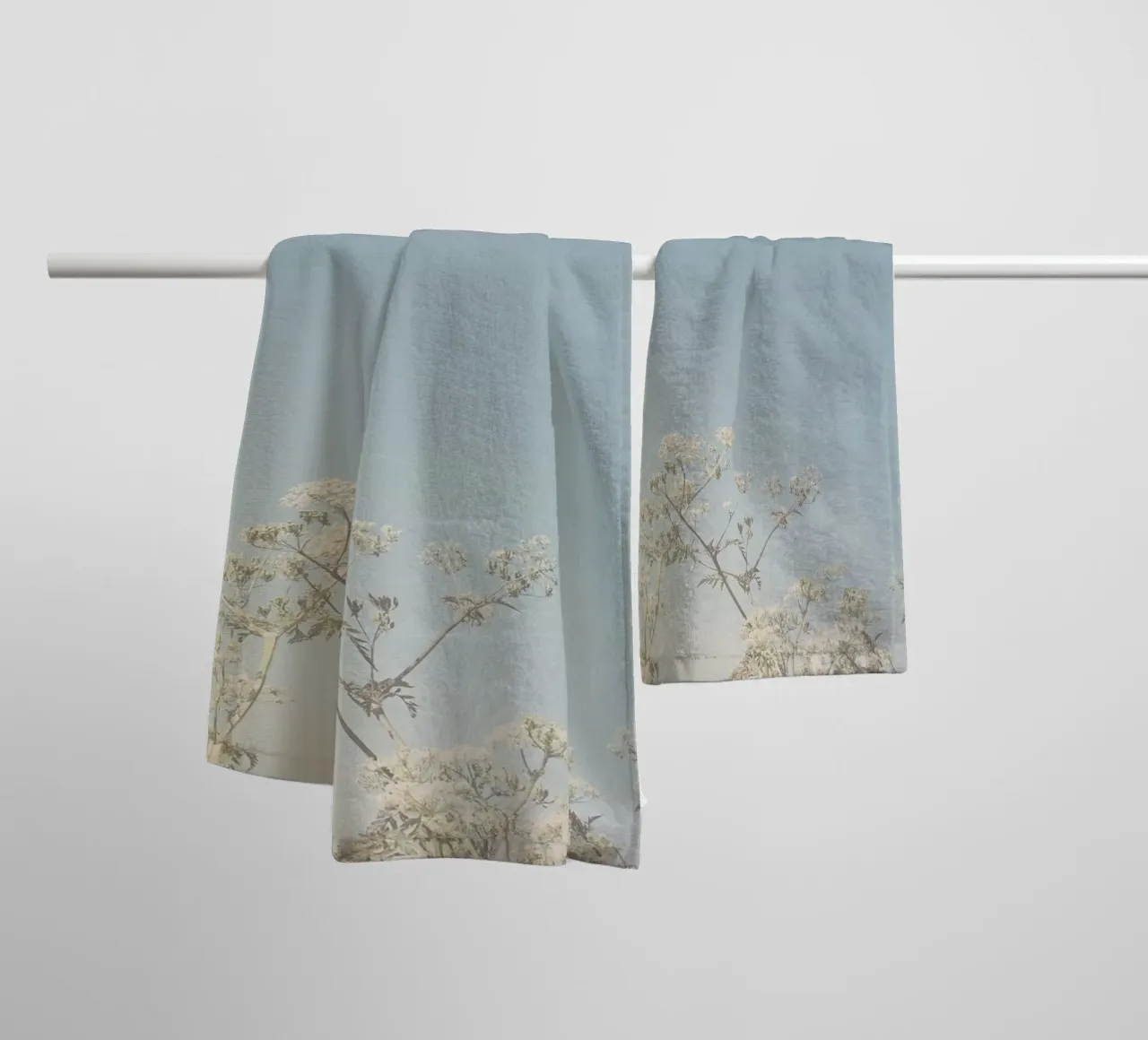 Fiori astratti asciugamano da bagno da Cassia Beck Photography