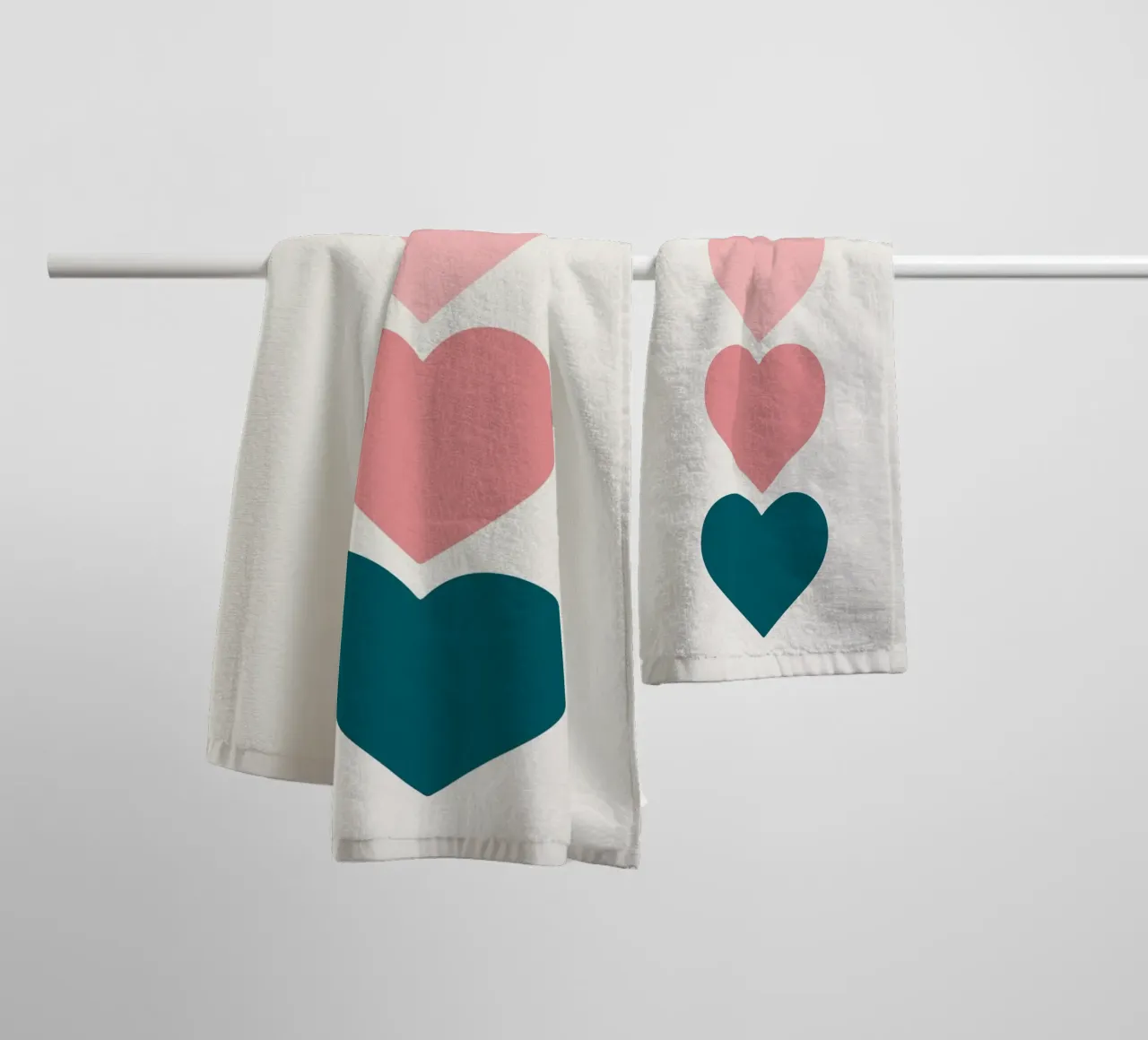 Cuori asciugamano da bagno da Rose Beck Art
