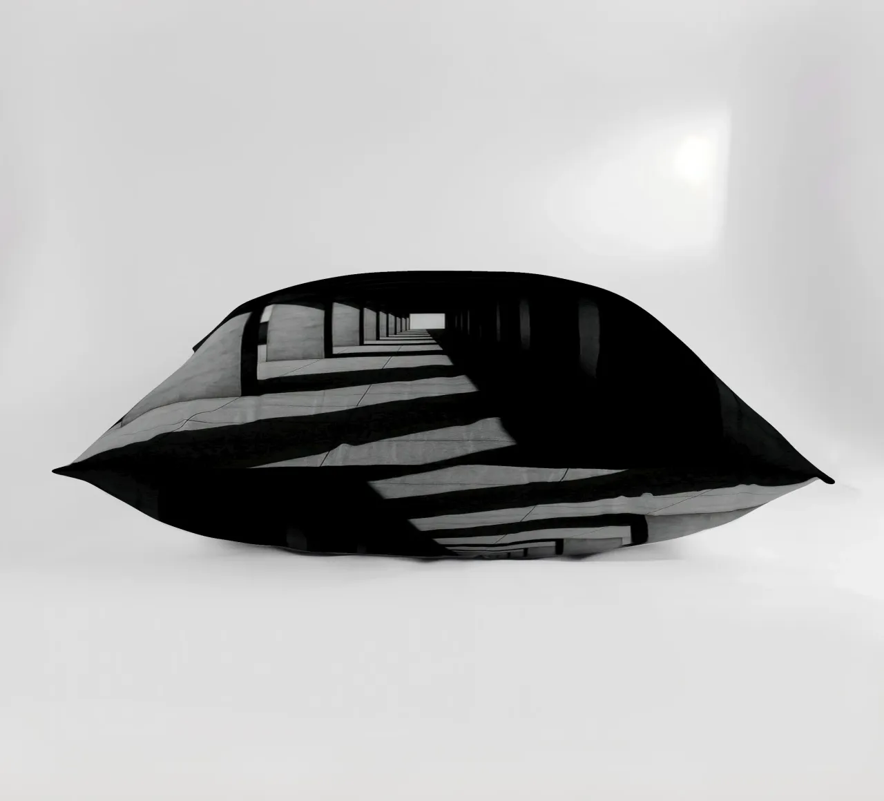 Berlin Infinie – Géométrie de l’Ombre coussin de Black & White