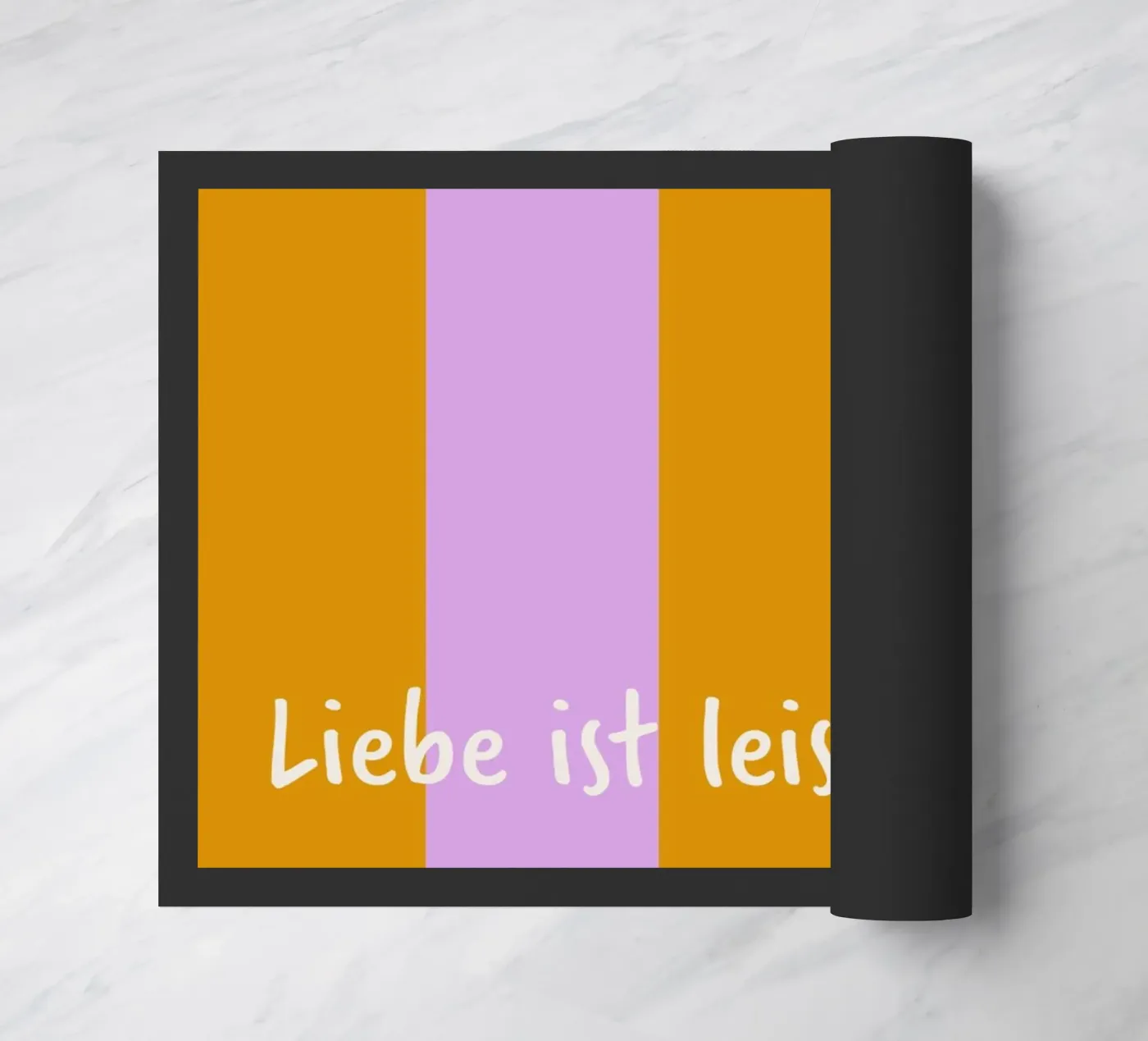 l'amore è silenzioso zerbino da FRICKE DESIGN