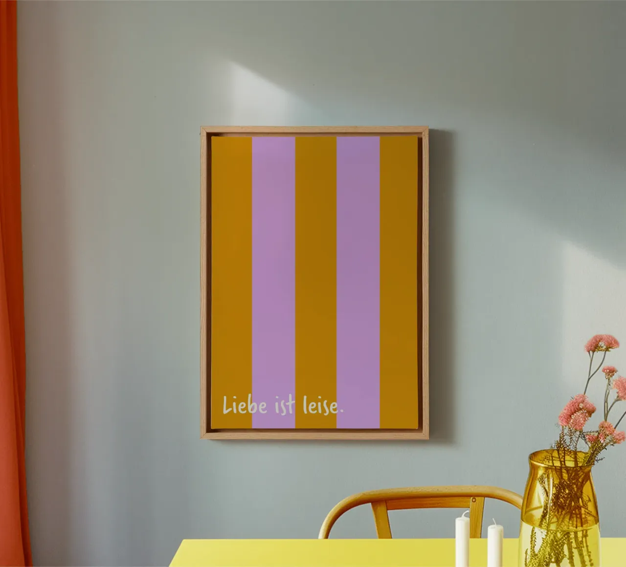L'amore è silenzioso. tela con Cornice a cassetta da FRICKE DESIGN