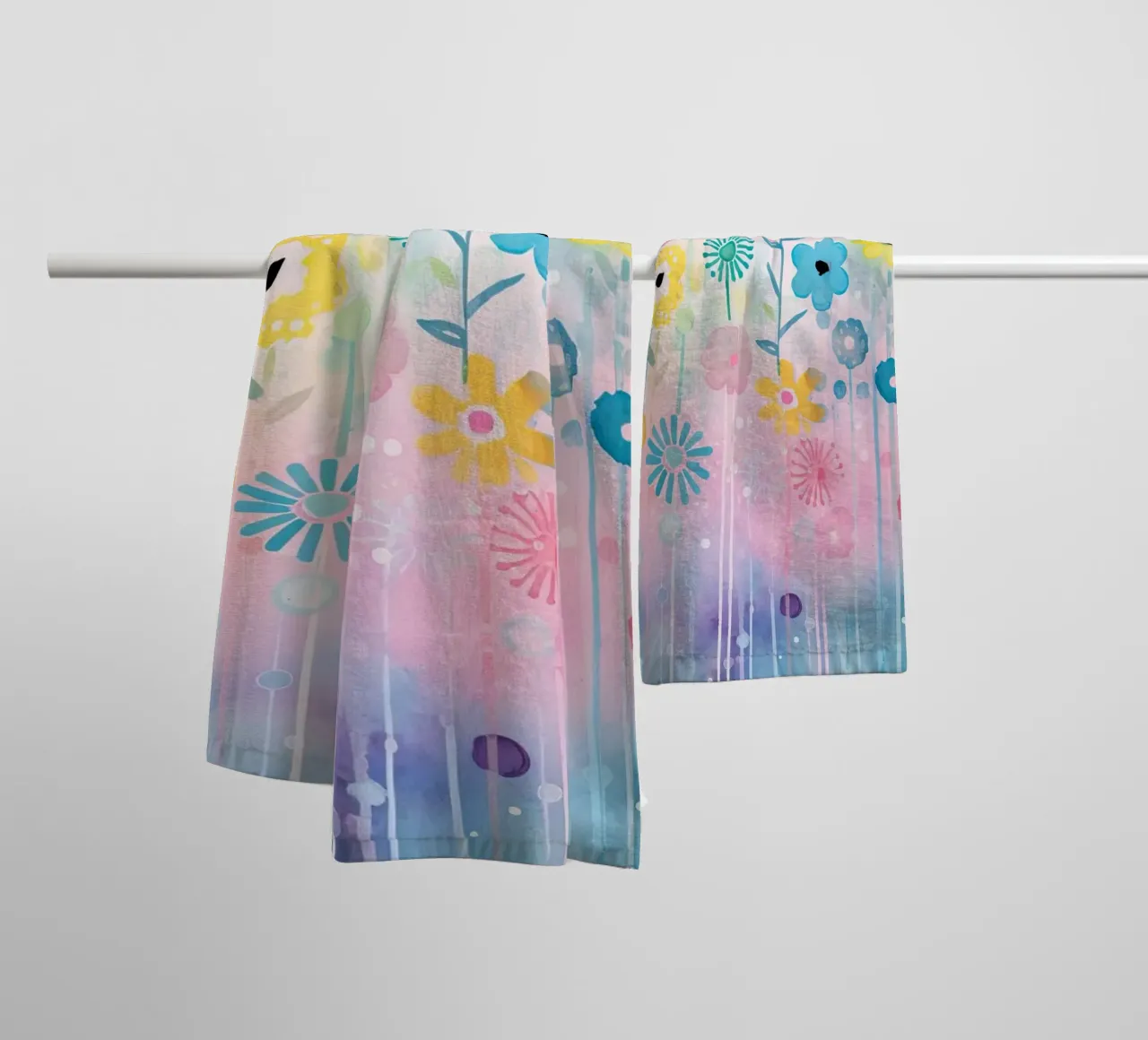 Fiori rosa e blu asciugamano da bagno da Imagine