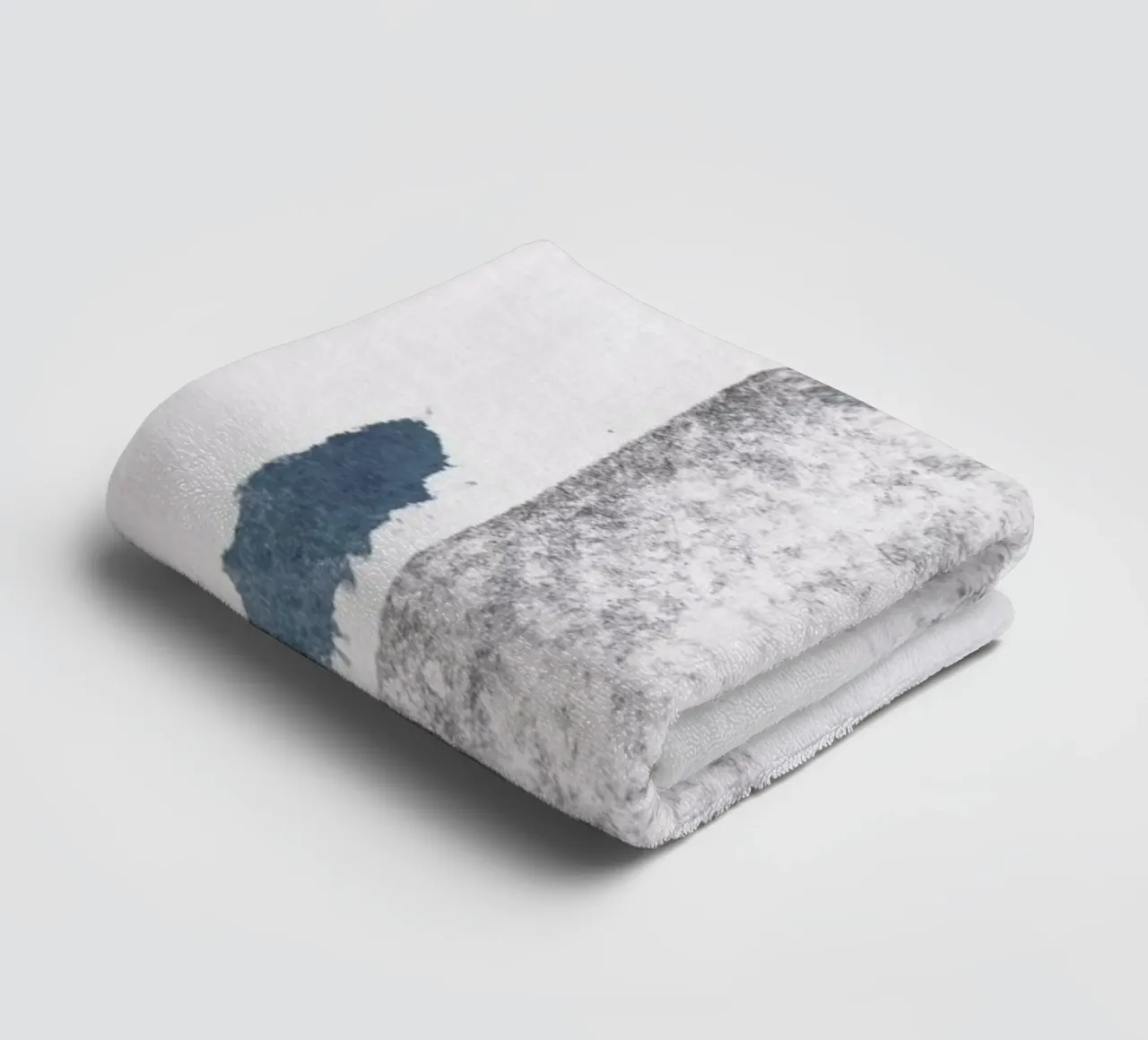 Minimal Abstract Aquarelle And Charcoal asciugamano da bagno da Studio Nahili