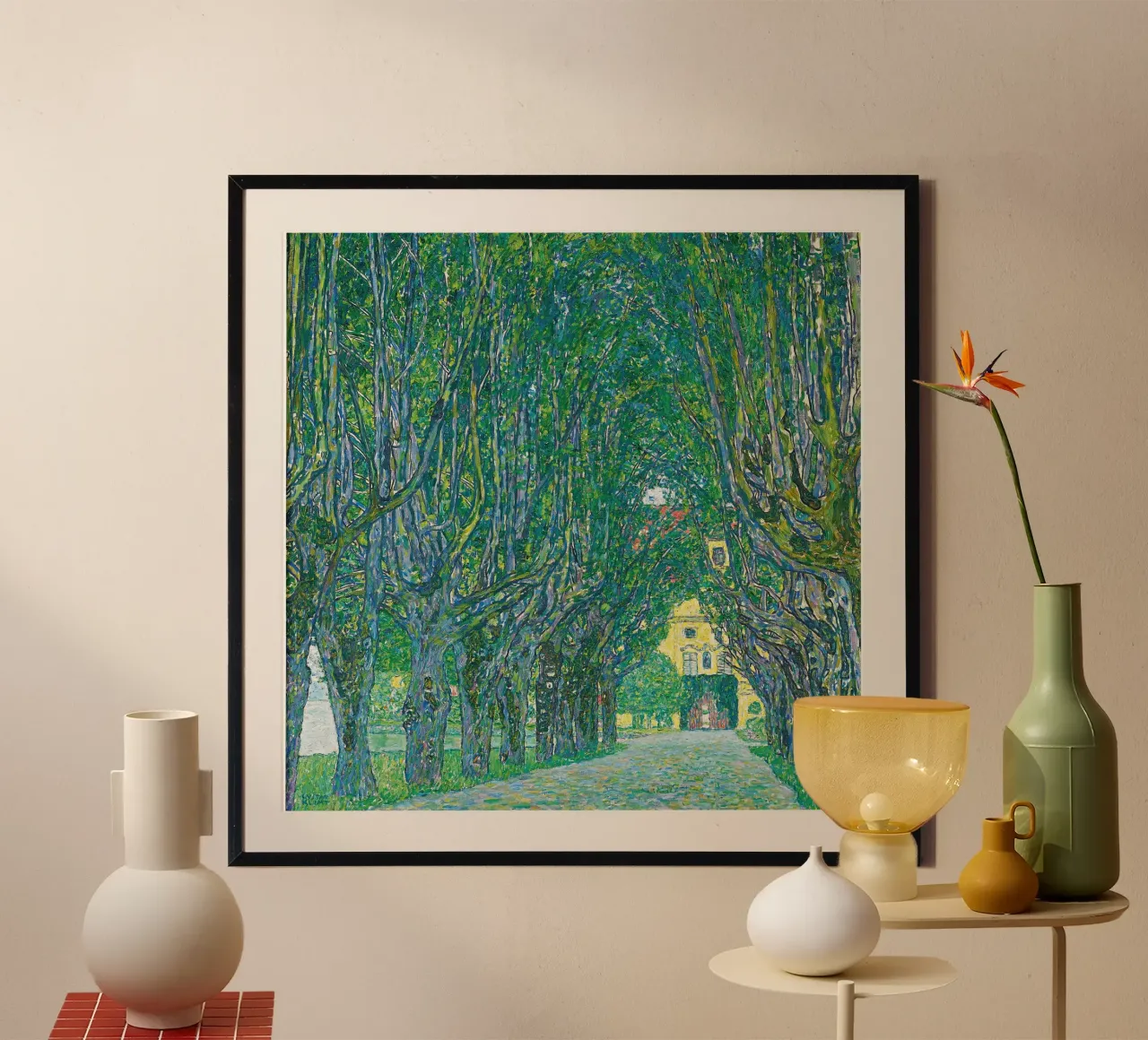 Il "Viale per il castello di Kammer" di Klimt - Simbolismo, natura, lussureggiante poster con telaio in plastica da ClubArt