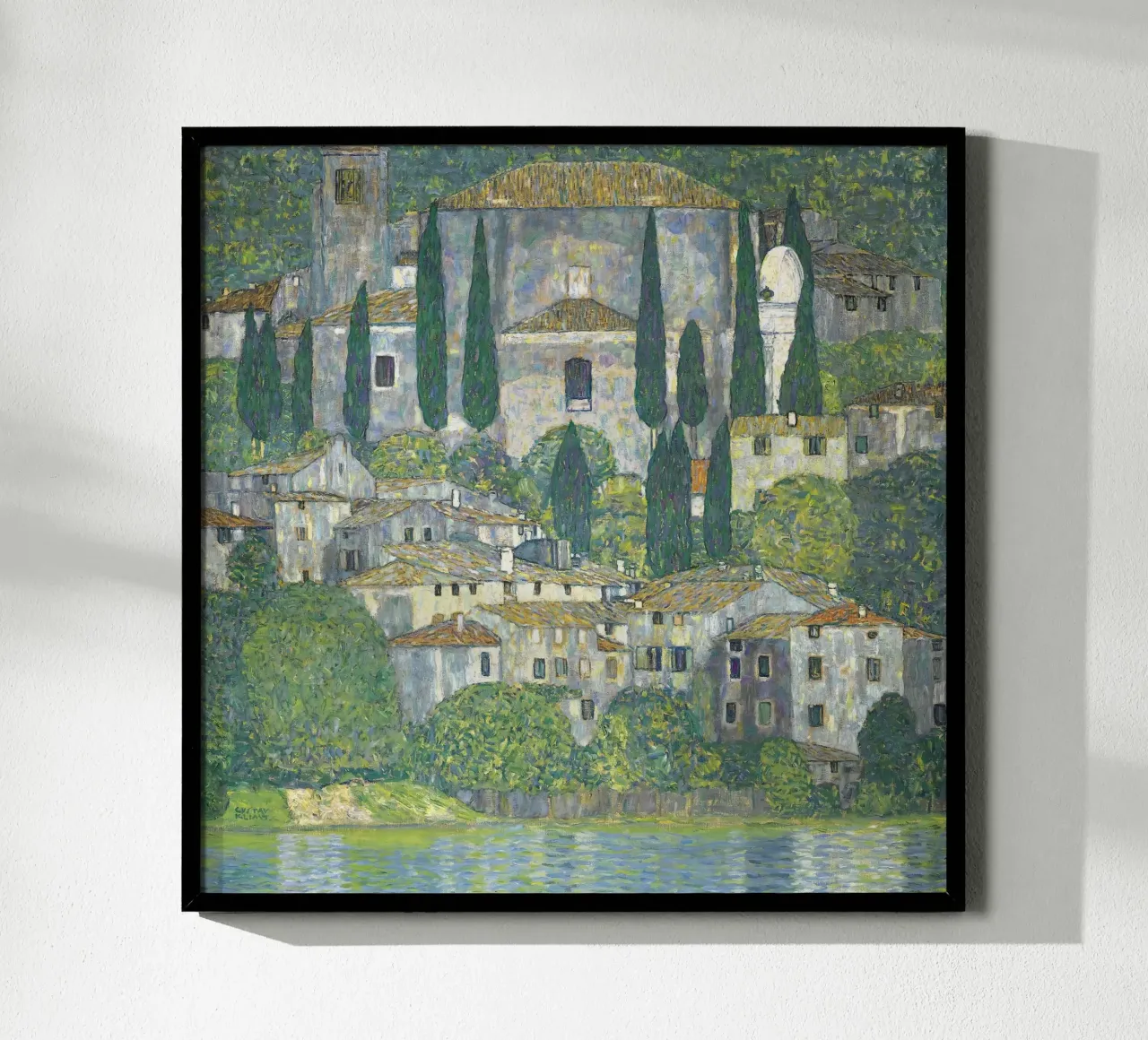 Klimts "Kerk in Cassone" - Pointillistisch, Landschap, Italië poster met aluminium frame van ClubArt