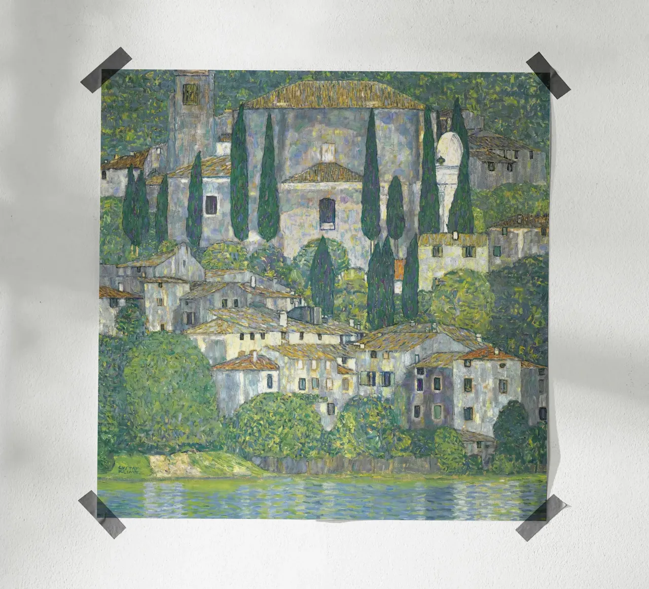 Klimts "Kerk in Cassone" - Pointillistisch, Landschap, Italië poster met aluminium frame van ClubArt