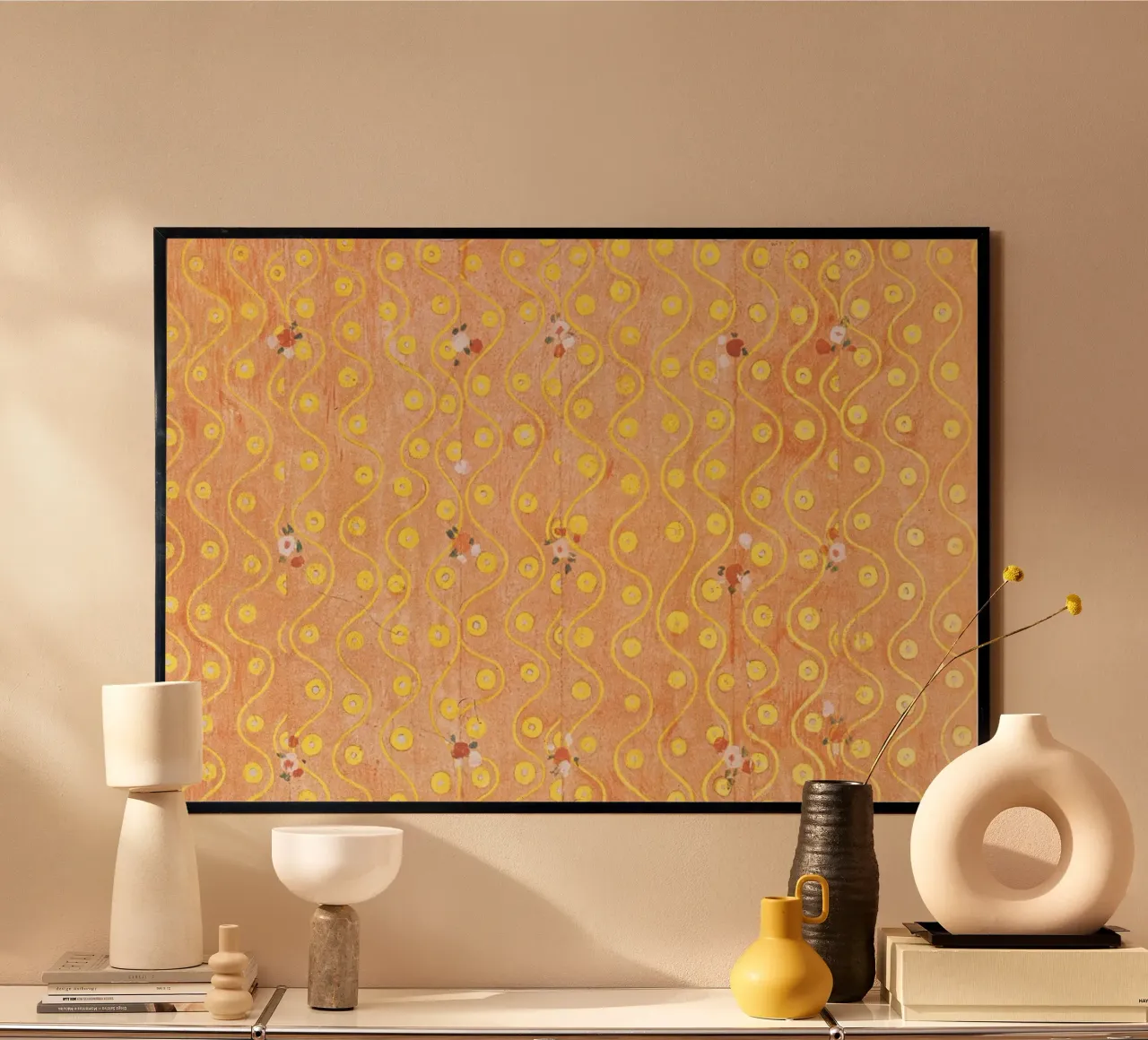 Ispirato a Klimt - Motivo arancione e oro, motivo floreale Art Nouveau S poster con telaio in legno da ClubArt