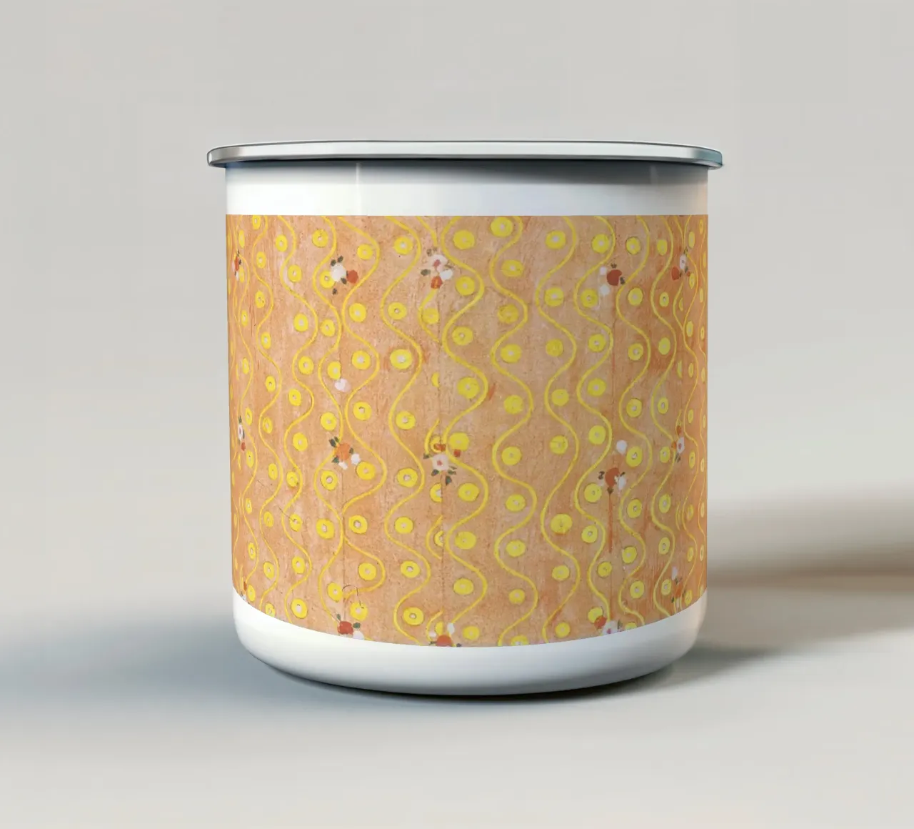 Ispirato a Klimt - Volute di pesca e oro, patch floreale Art Nouveau tazza in smalto da ClubArt