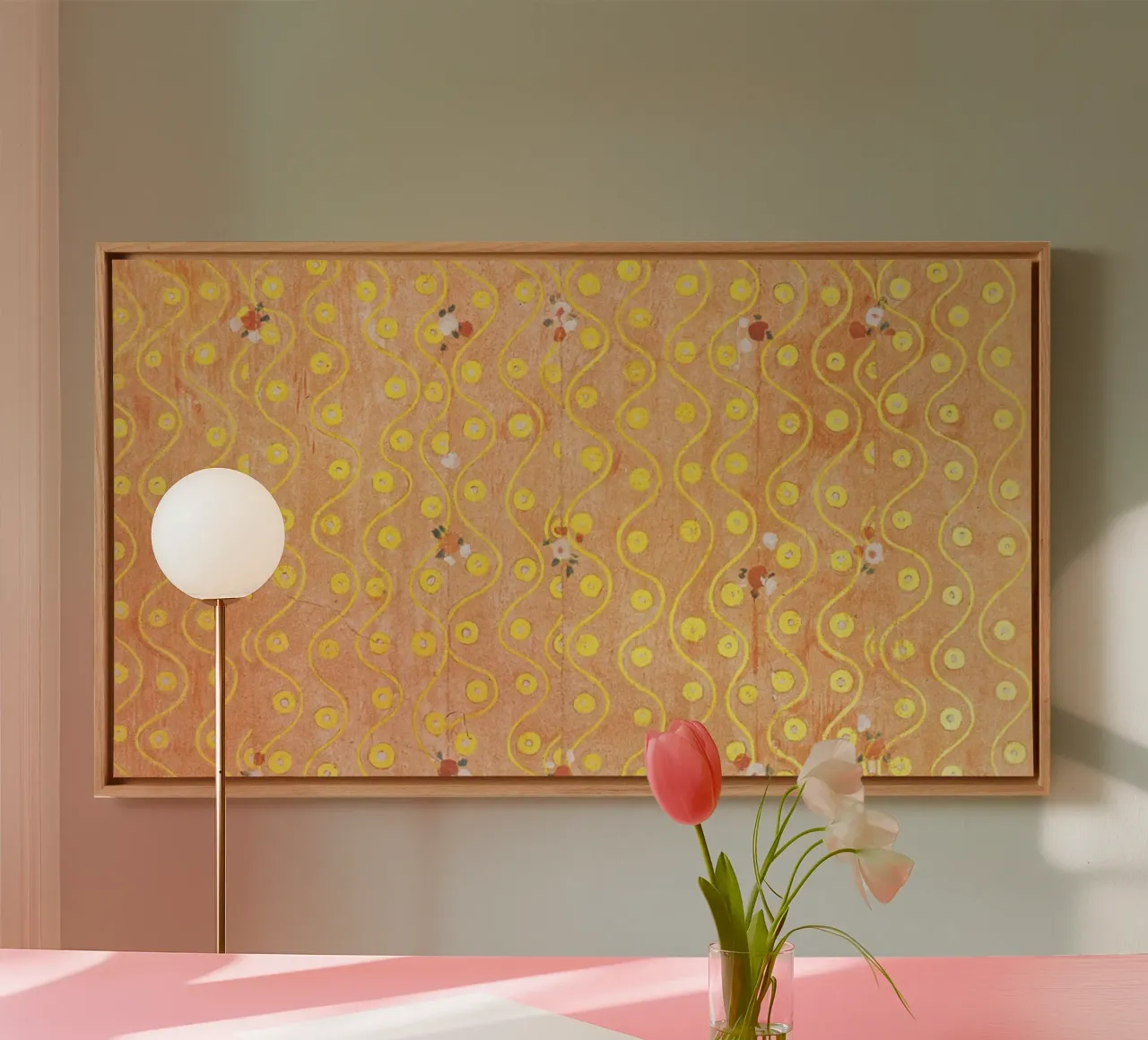 Ispirato a Klimt - Volute di pesca e oro, patch floreale Art Nouveau tela con Cornice a cassetta da ClubArt