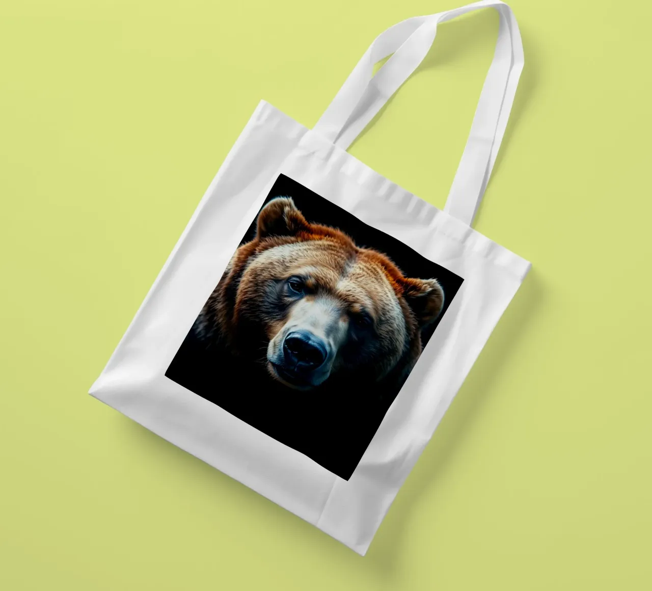 Ritratto di orso bruno con pelliccia dettagliata ed espressiva. borsa in juta da DesignDoodle