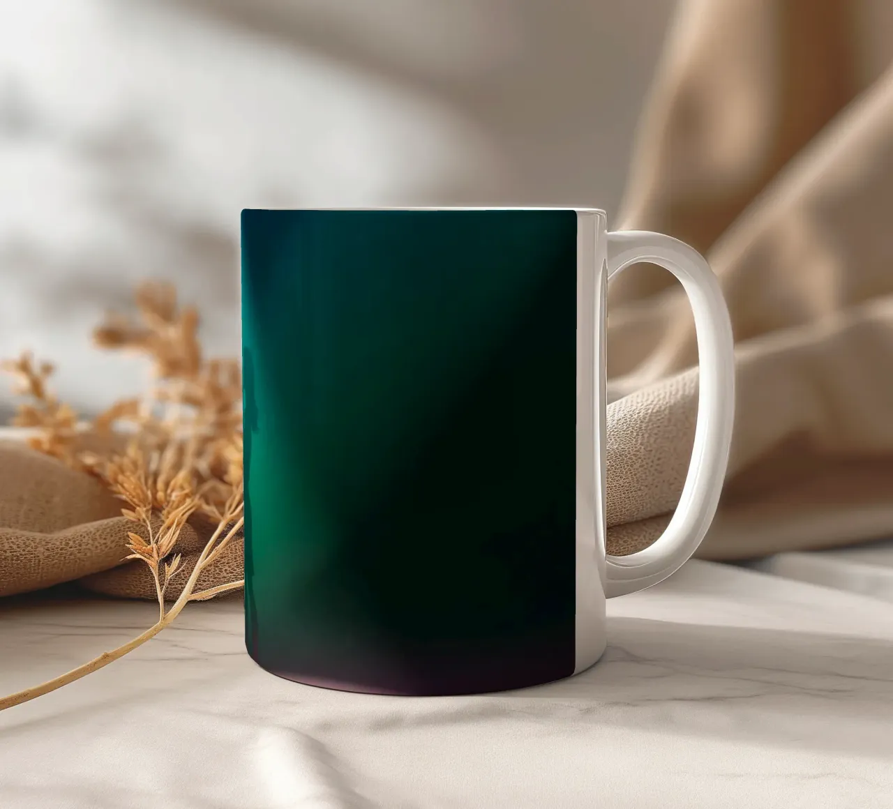 Due figure che si tengono per mano sotto le luci colorate del palcoscenico tazza in ceramica da DesignDoodle