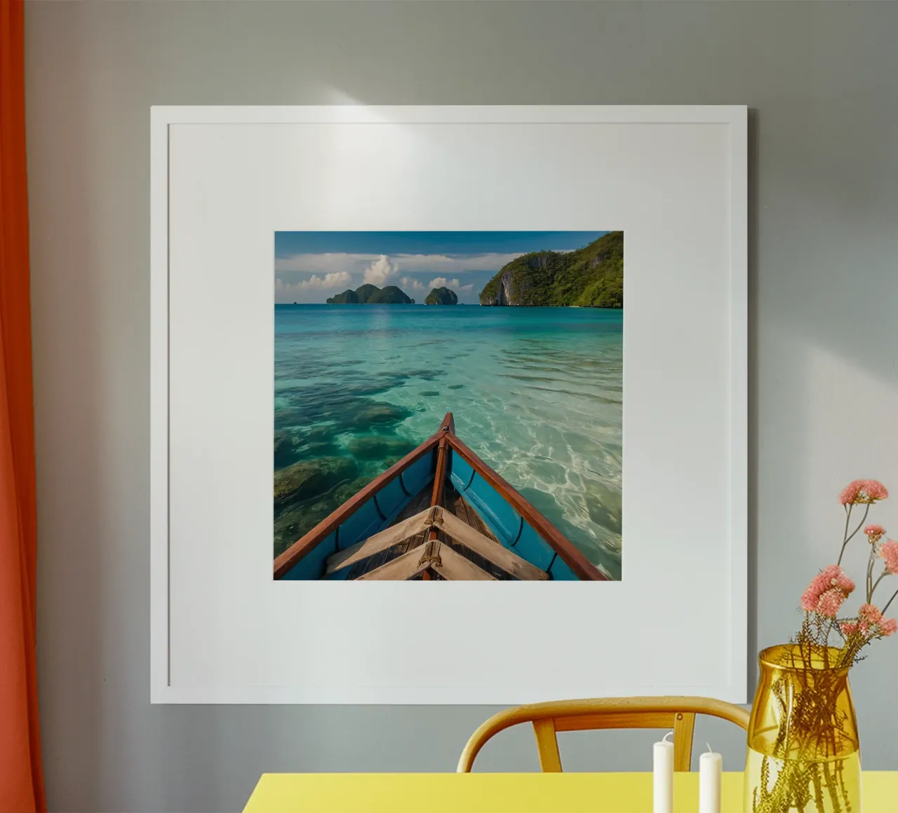 Die Gelassenheit eines Holzbootes, das durch kristallklares Wasser gleitet Poster mit Aluminium Rahmen von DesignDoodle