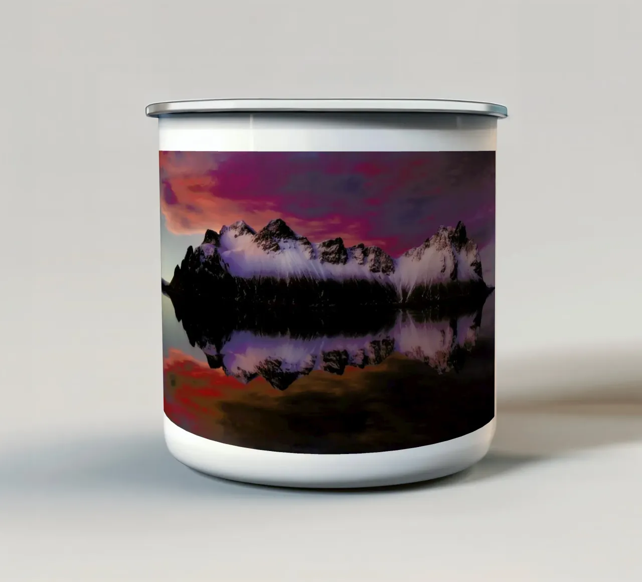 Pink and Orange Clouds Reflected tazza in smalto da EyeEm Mobile GmbH