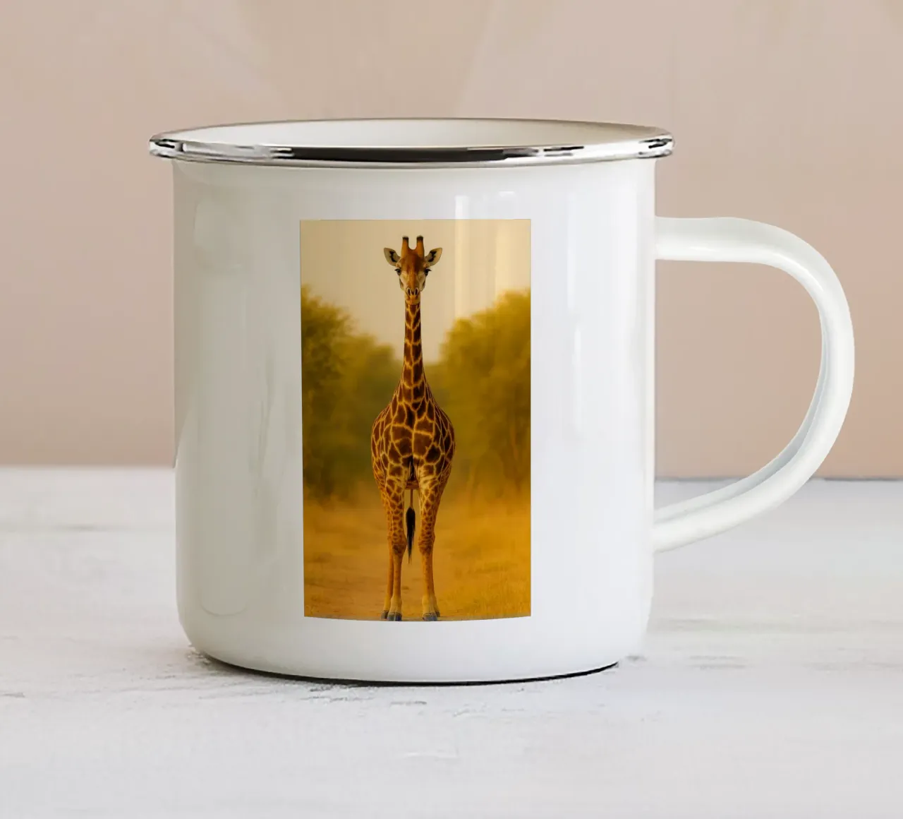 Giraffa nella foresta tazza in smalto da kukupuu
