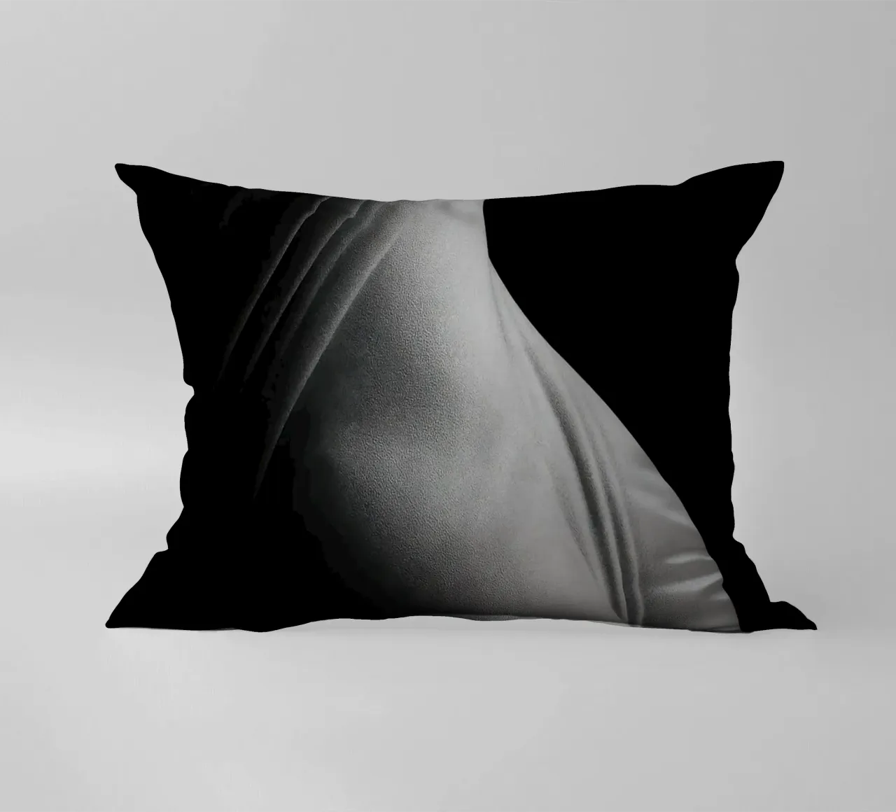 Paris sensuel - Avvolti dalla luce su forme tese cuscino da Black & White