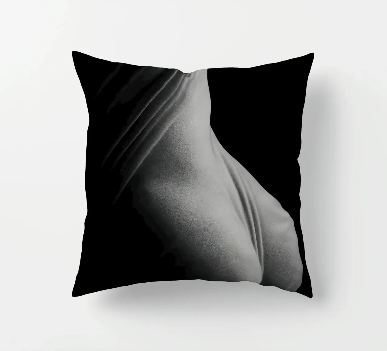 Paris sensuel - Avvolti dalla luce su forme tese cuscino da Black & White